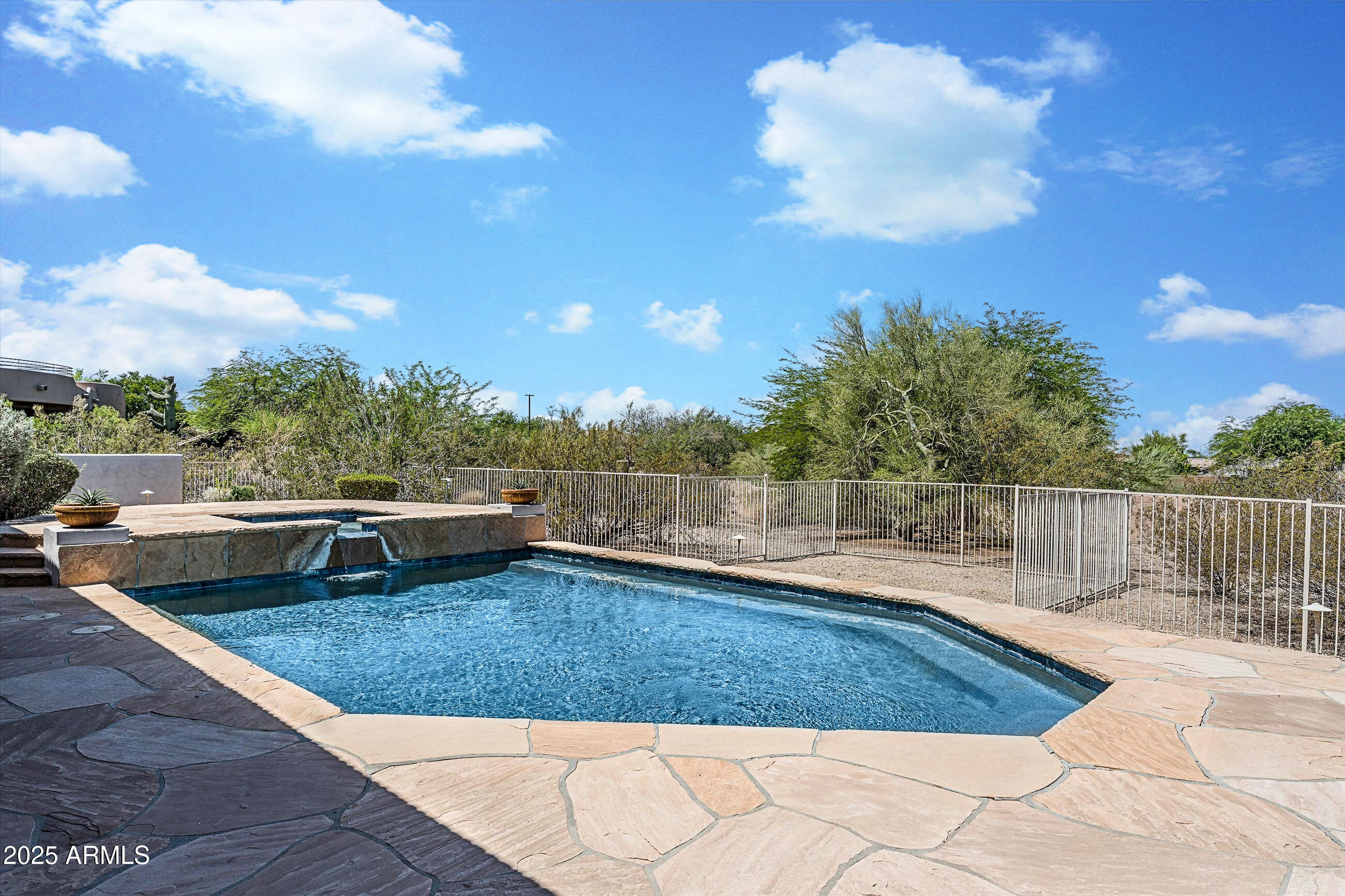 3946 N PINNACLE HILLS Circle