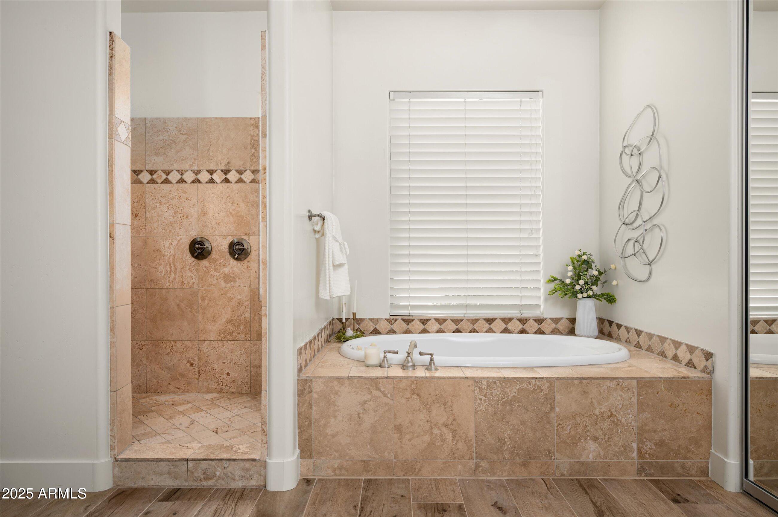 3946 N PINNACLE HILLS Circle