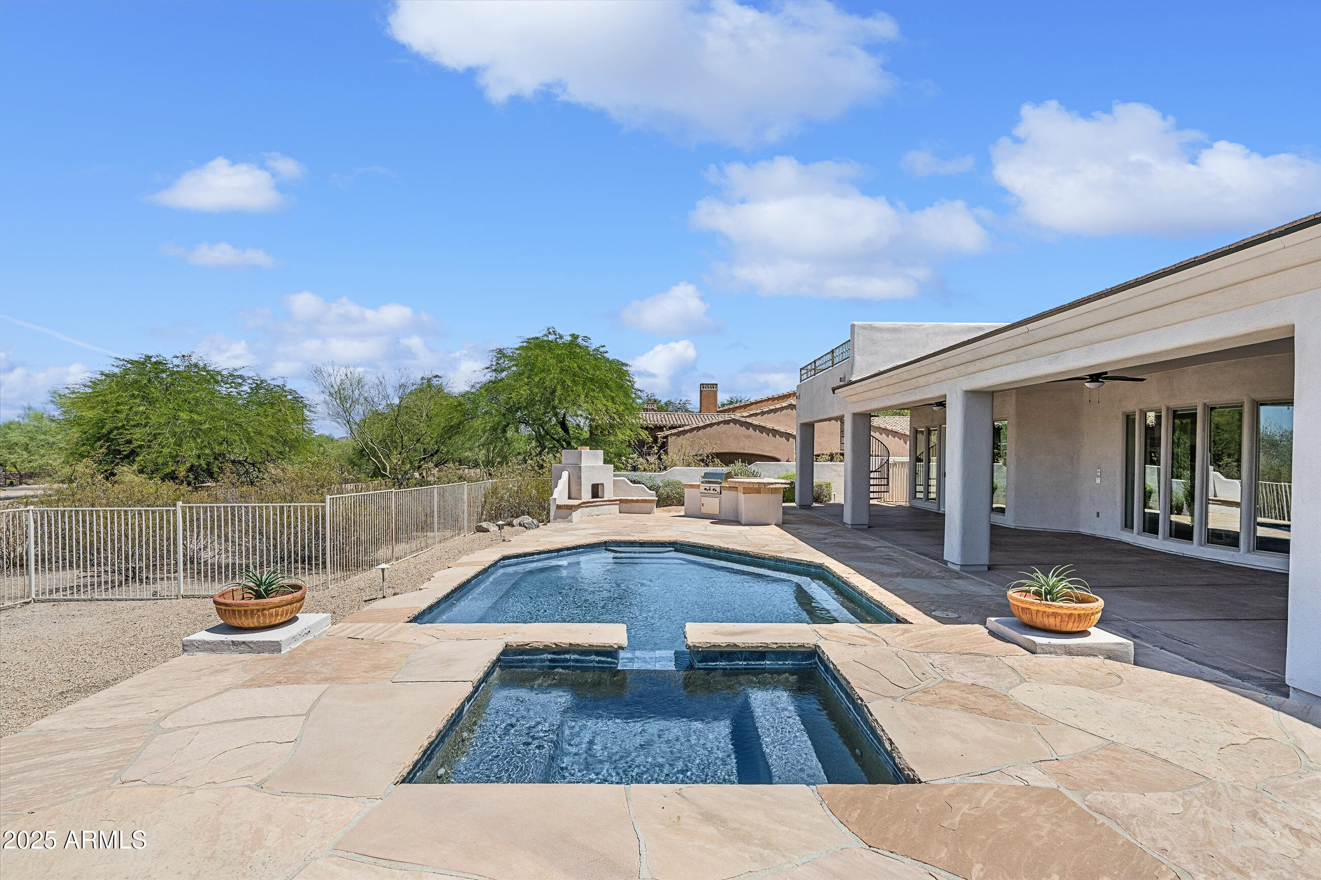 3946 N PINNACLE HILLS Circle