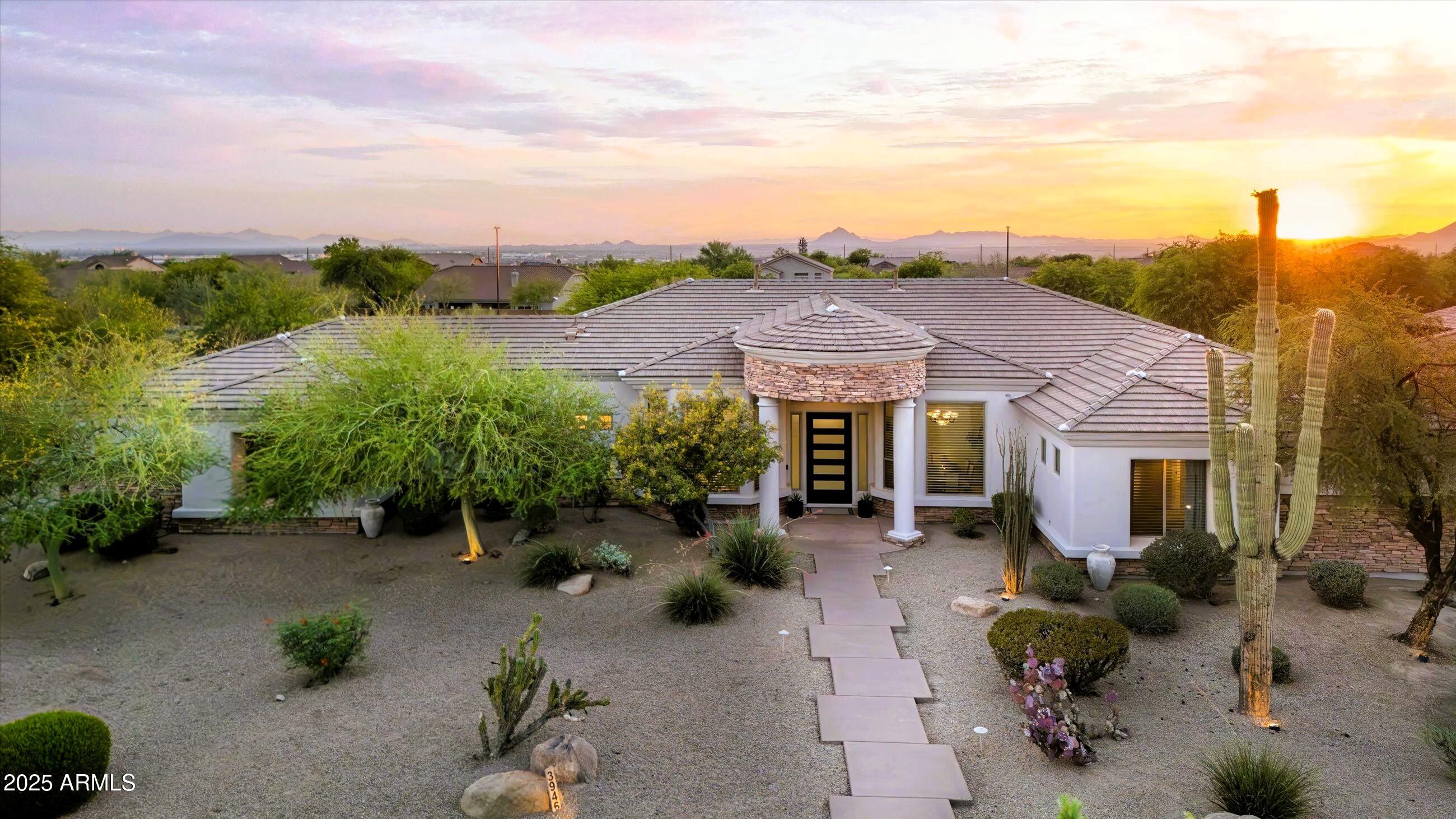 3946 N PINNACLE HILLS Circle