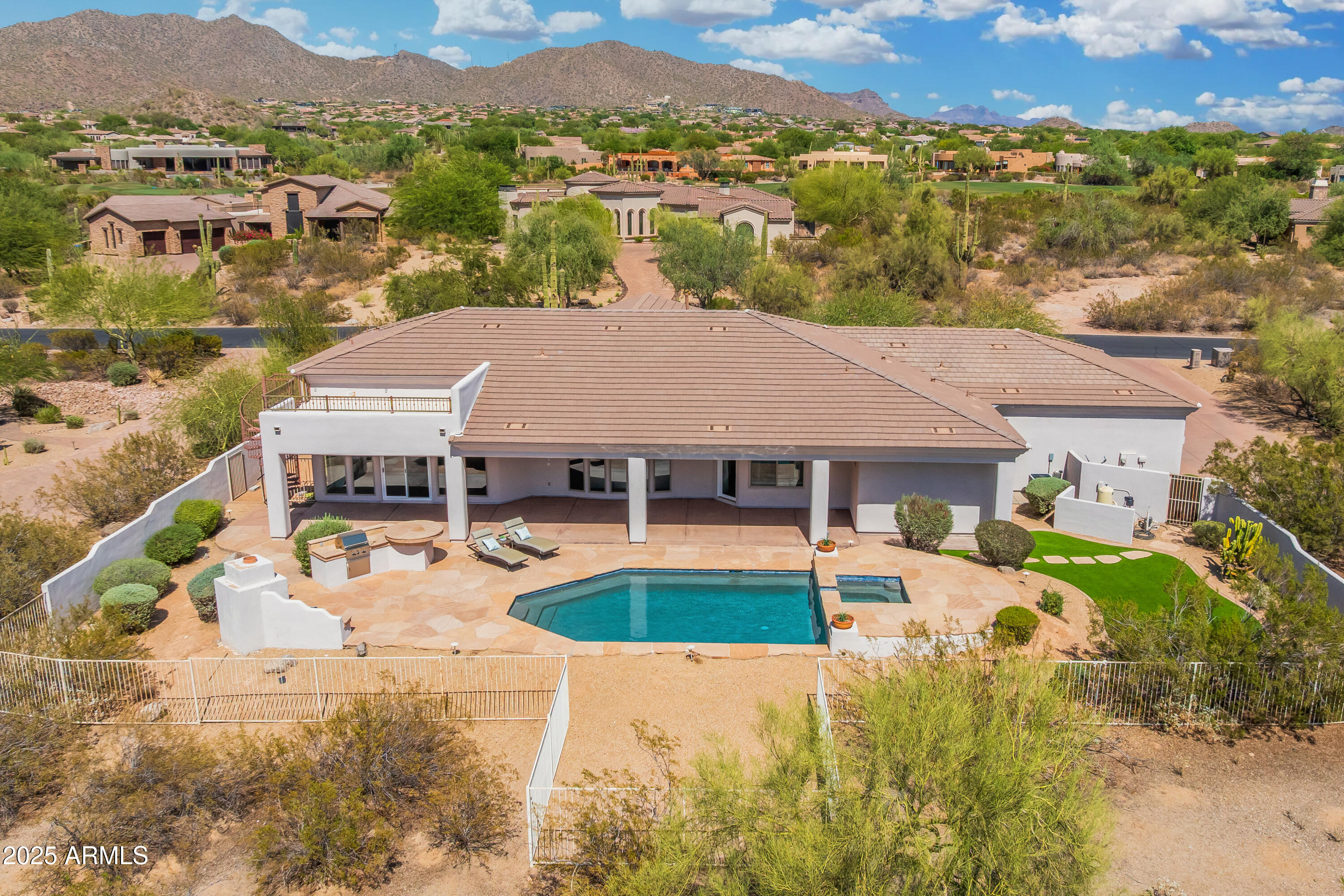 3946 N PINNACLE HILLS Circle