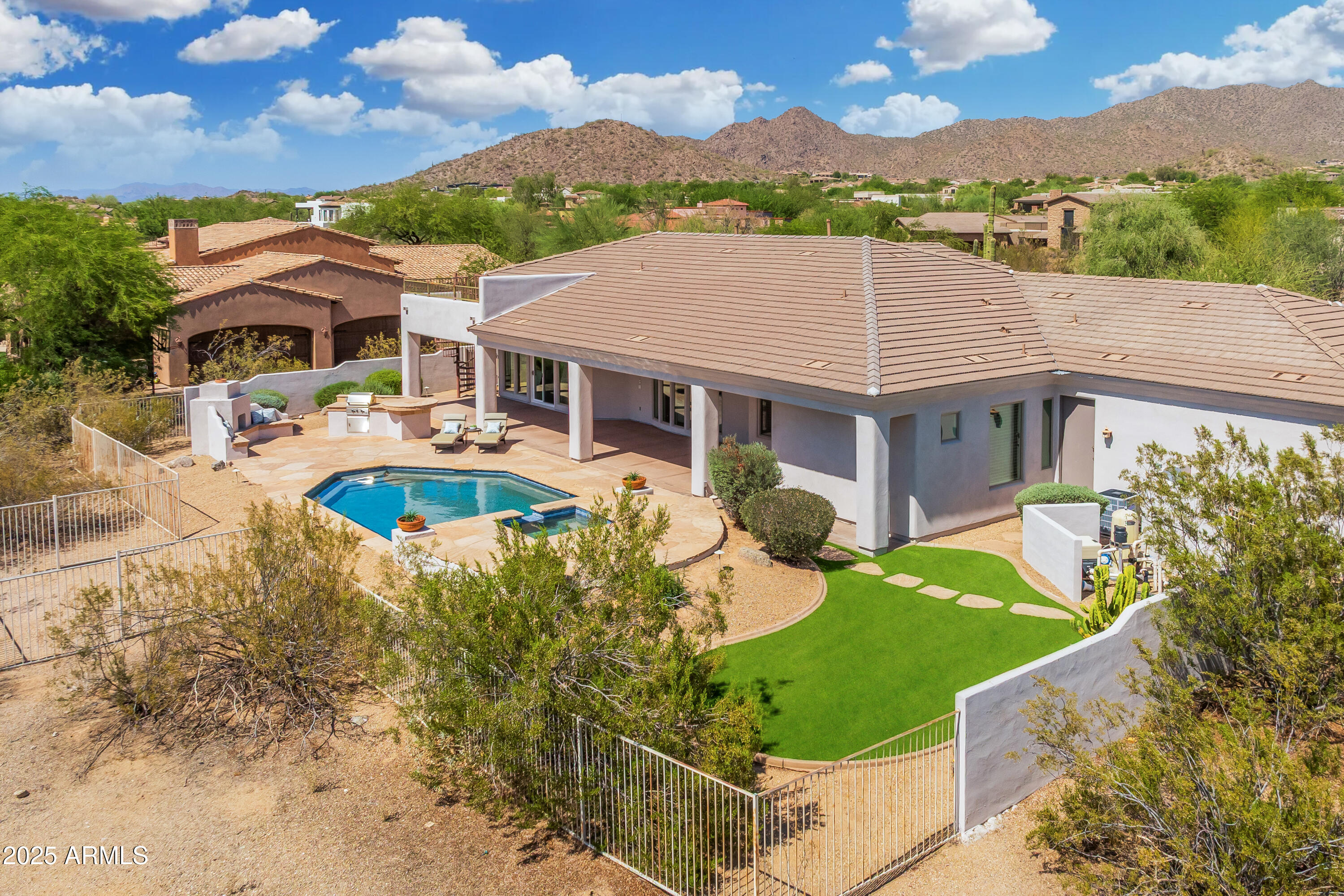 3946 N PINNACLE HILLS Circle