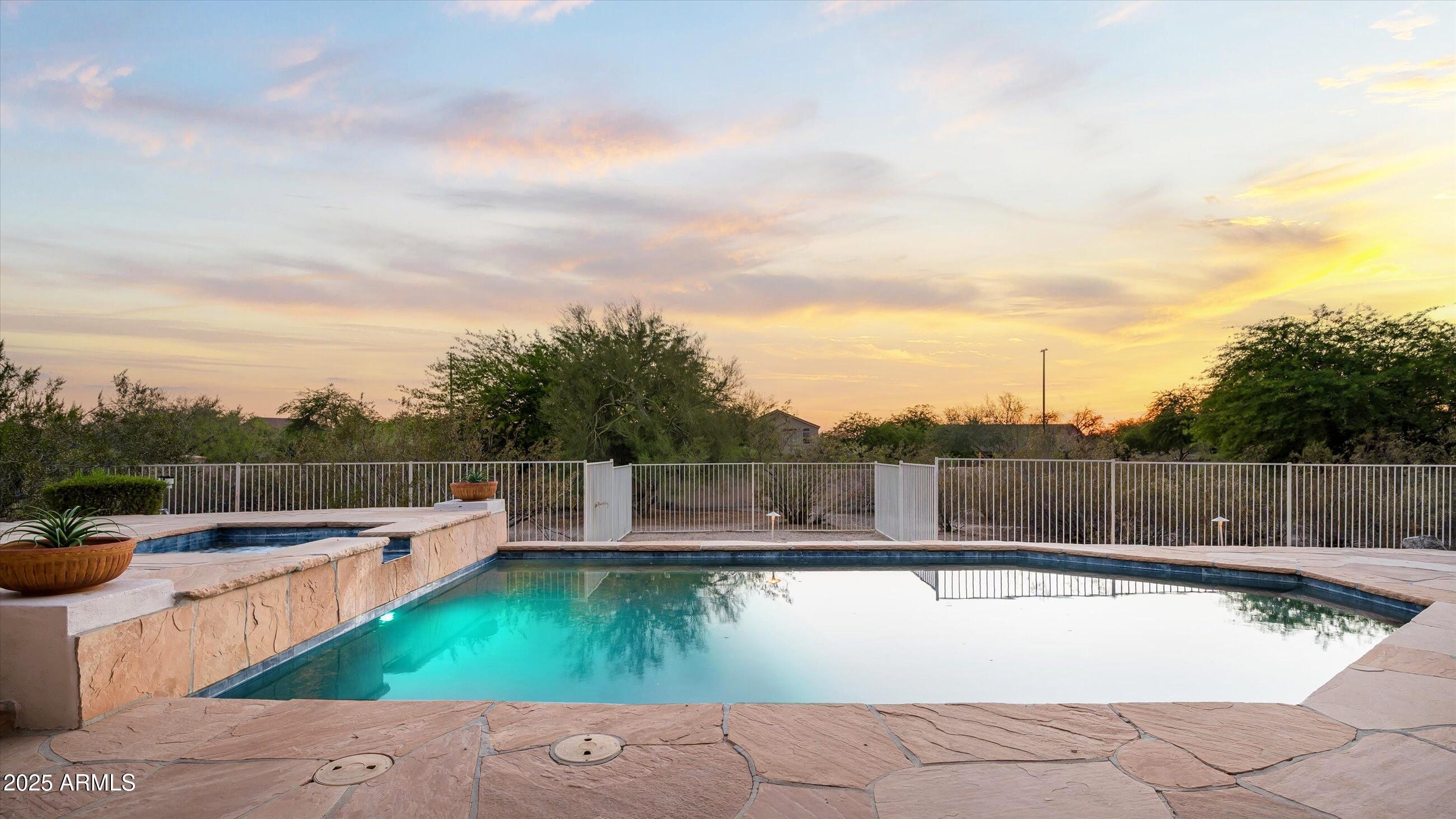 3946 N PINNACLE HILLS Circle