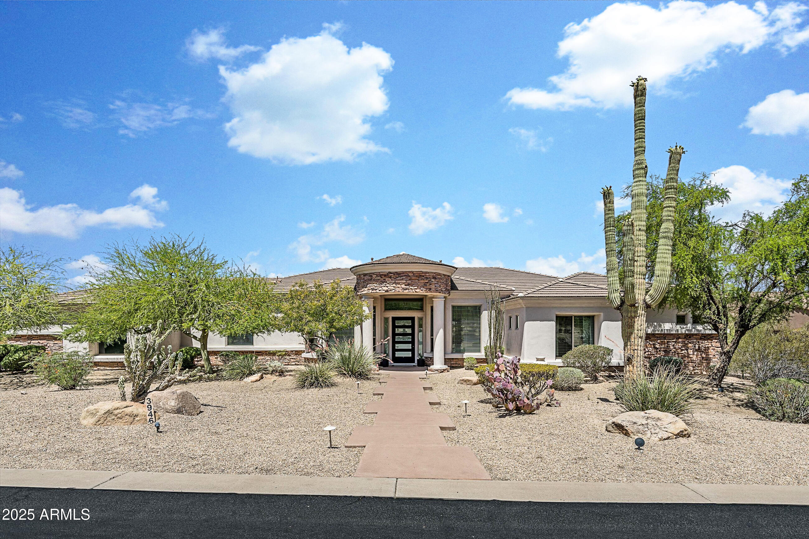 3946 N PINNACLE HILLS Circle