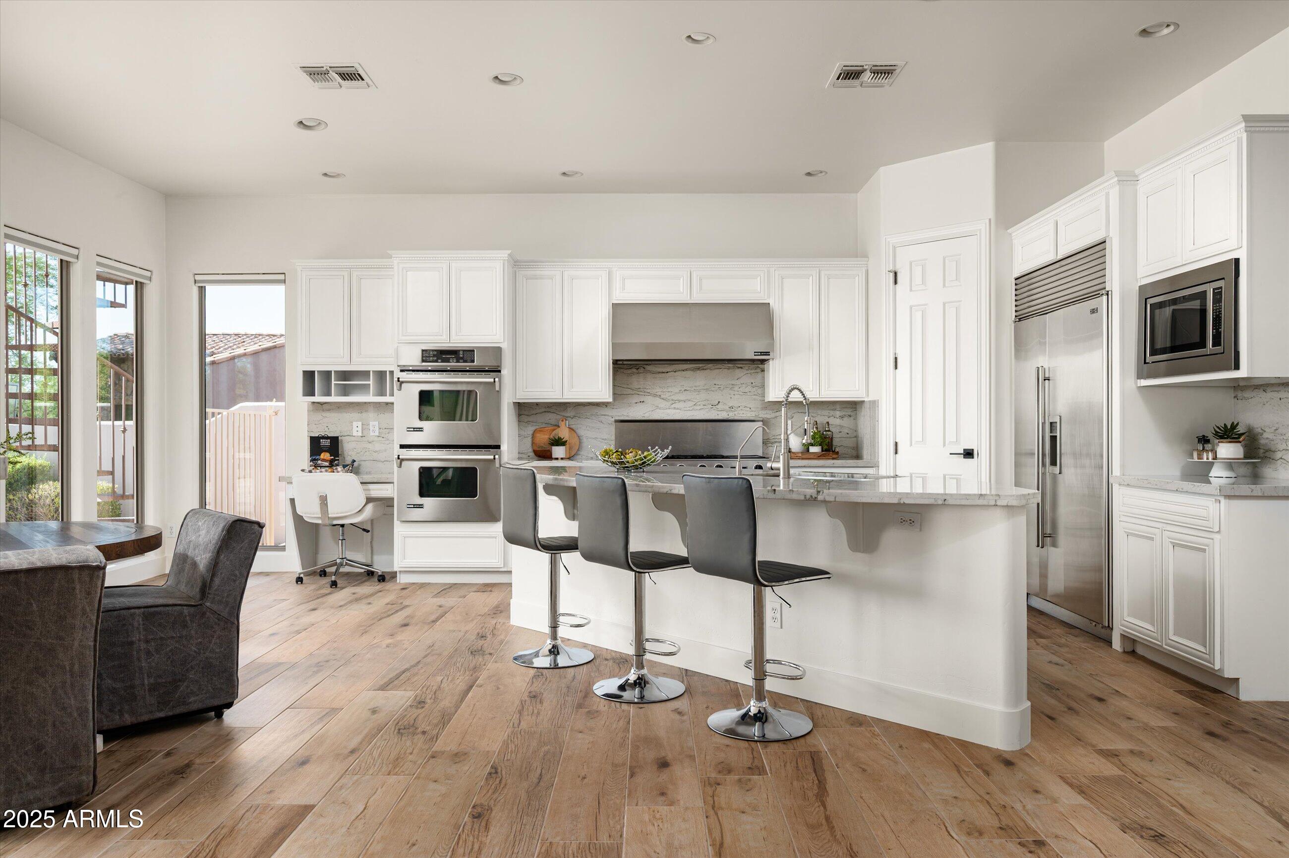 3946 N PINNACLE HILLS Circle