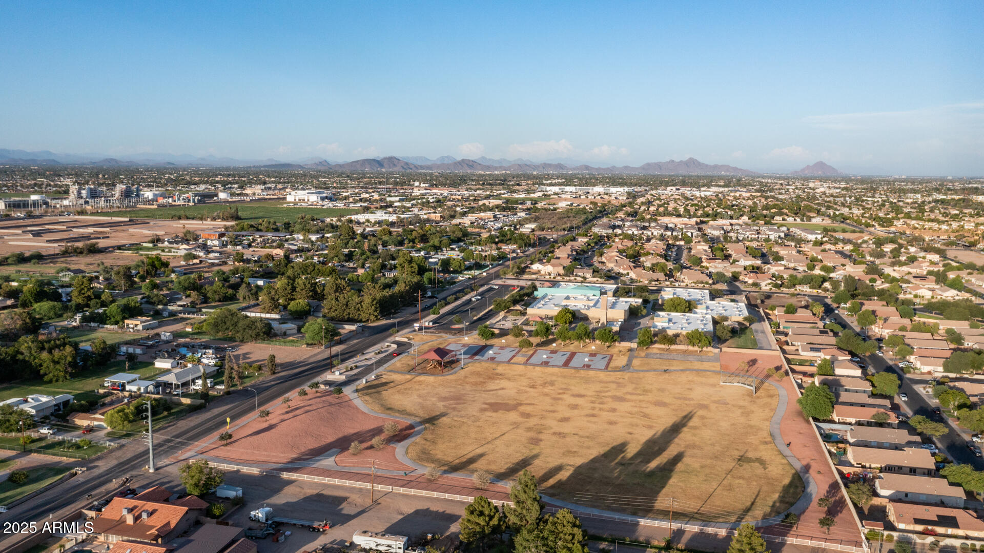 8022 W NORTHVIEW Avenue