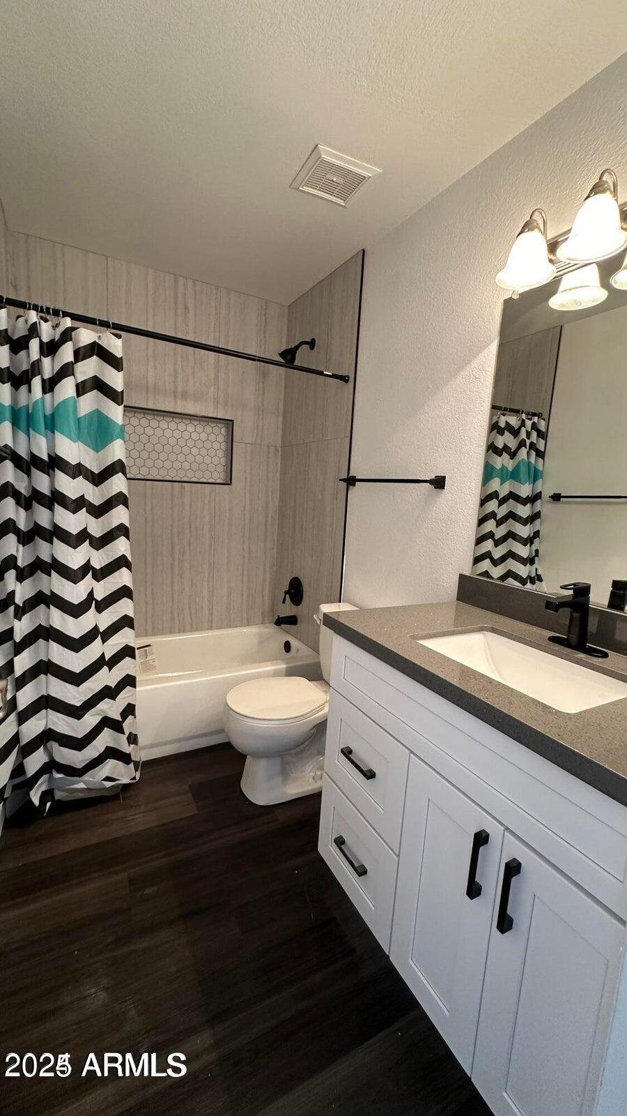 1614 E SANDRA Terrace