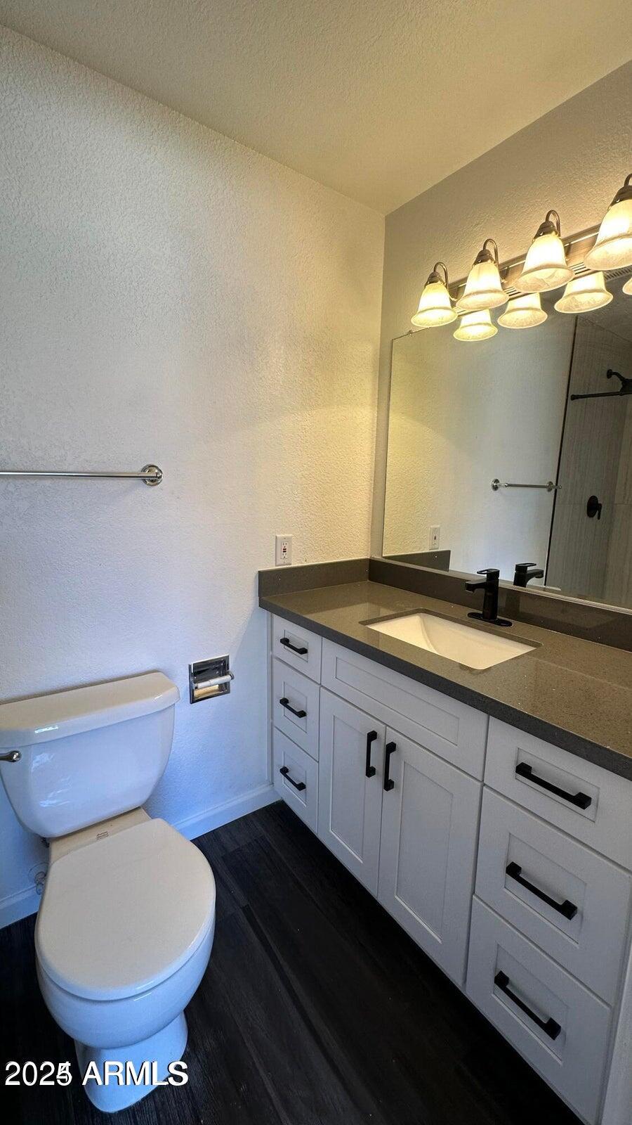 1614 E SANDRA Terrace