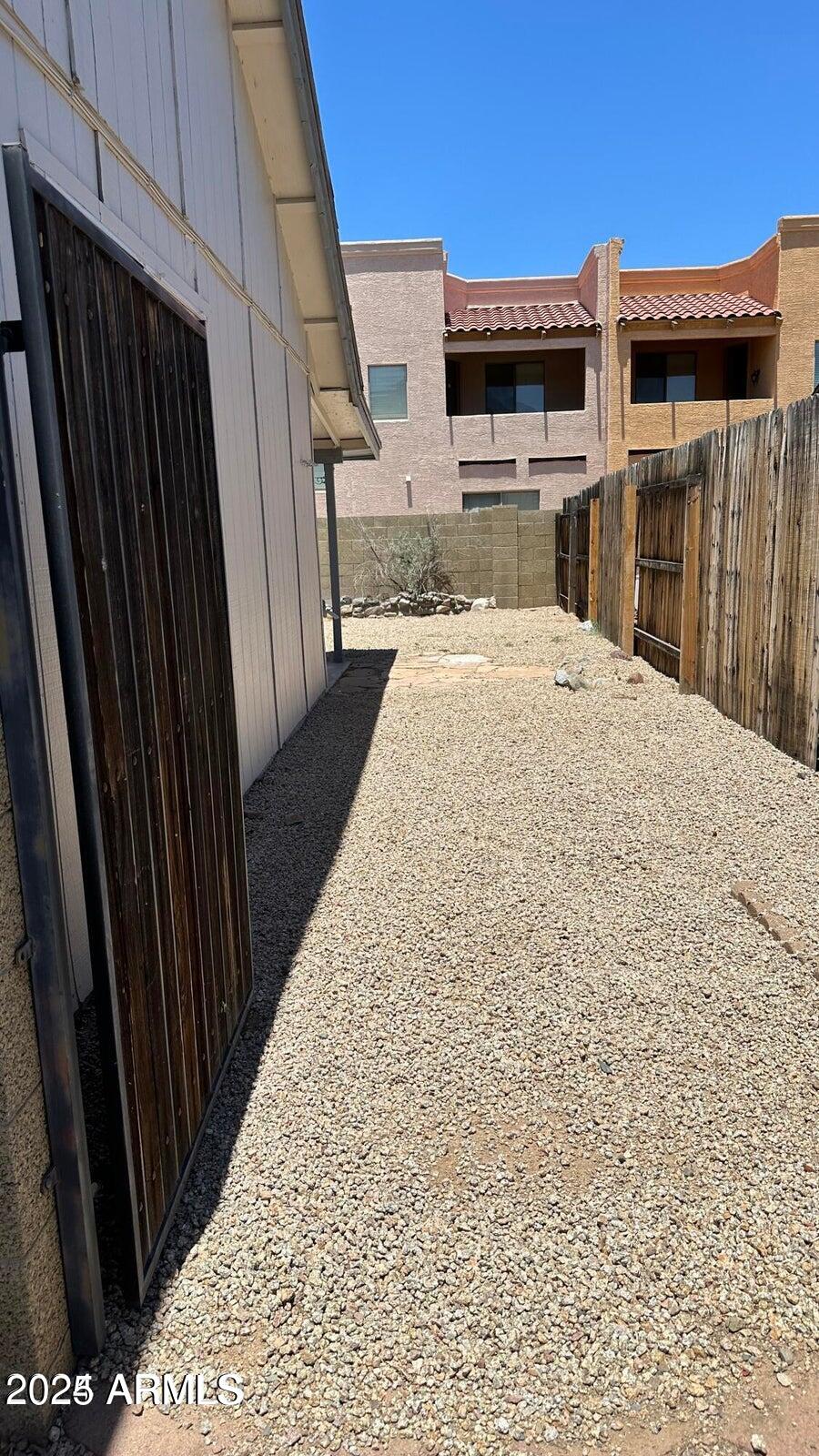 1614 E SANDRA Terrace