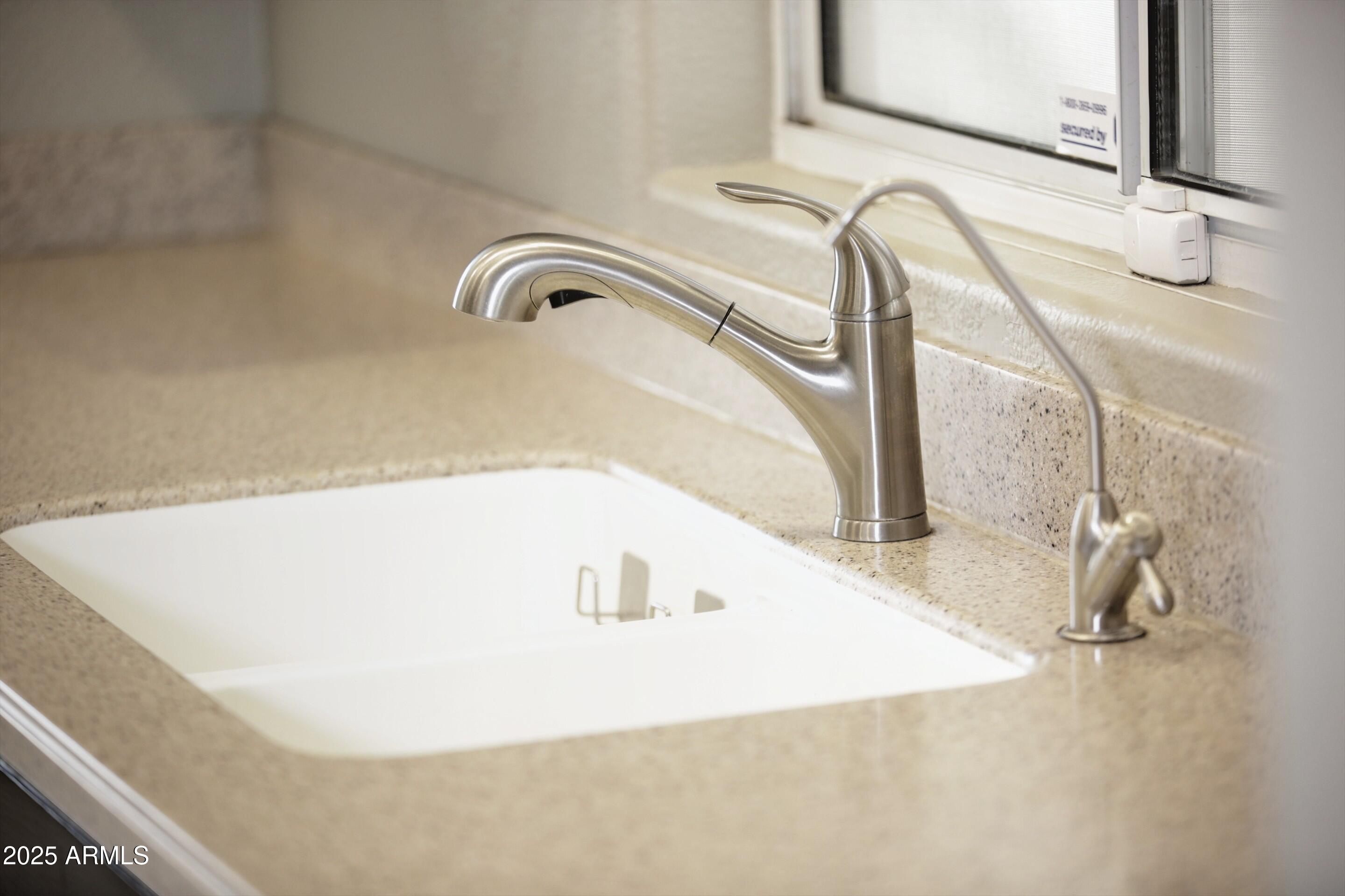 7054 W PONTIAC Drive