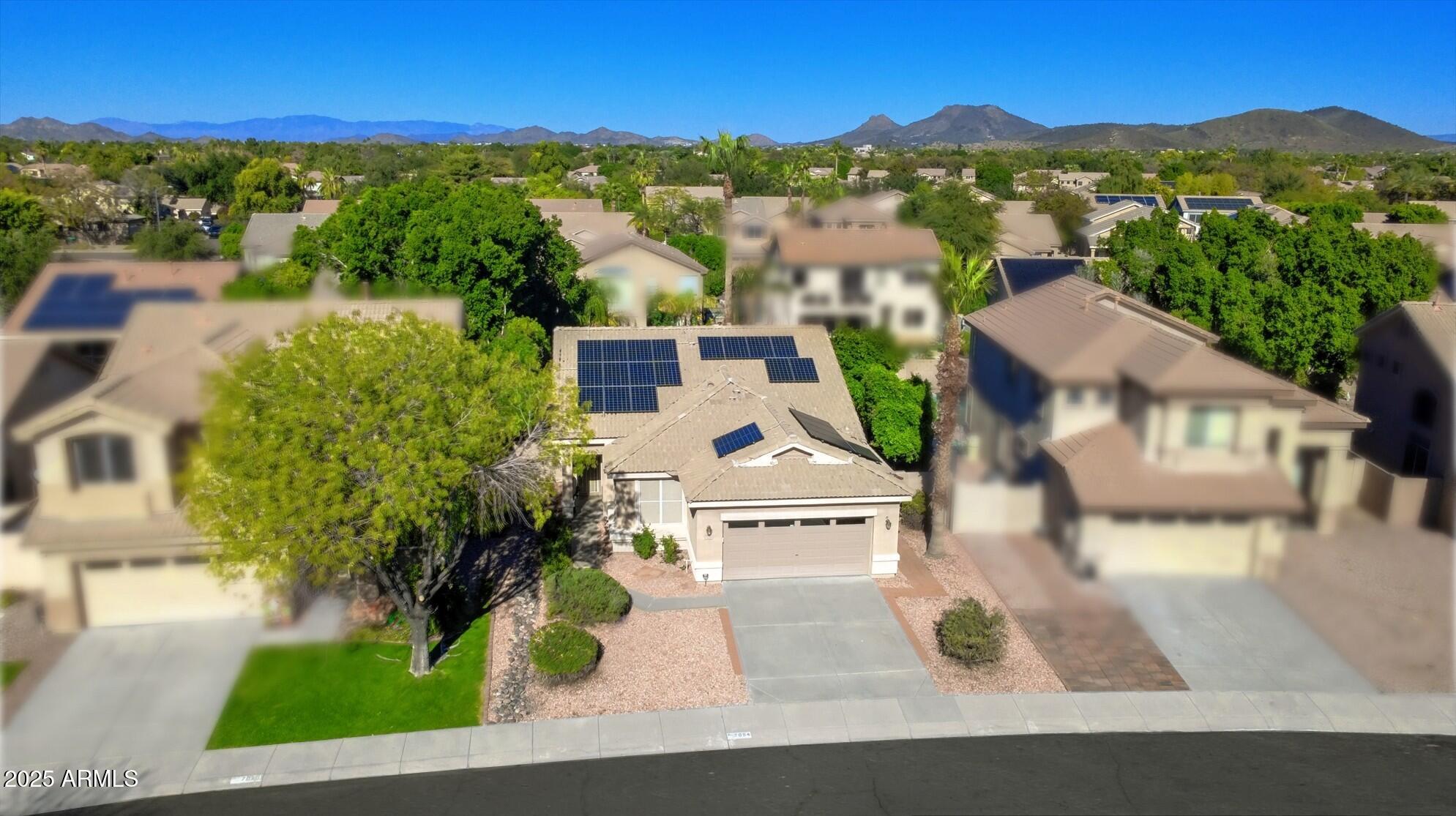 7054 W PONTIAC Drive