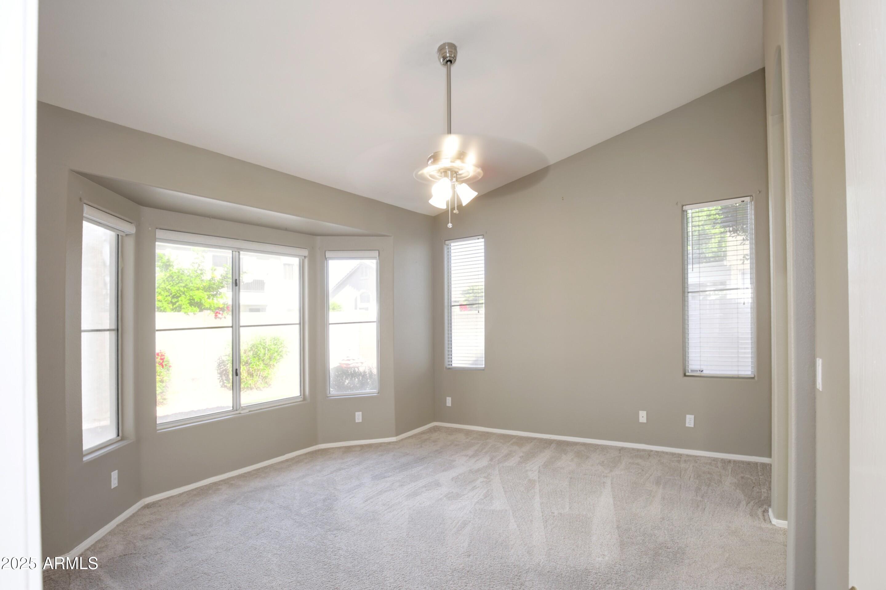 7054 W PONTIAC Drive