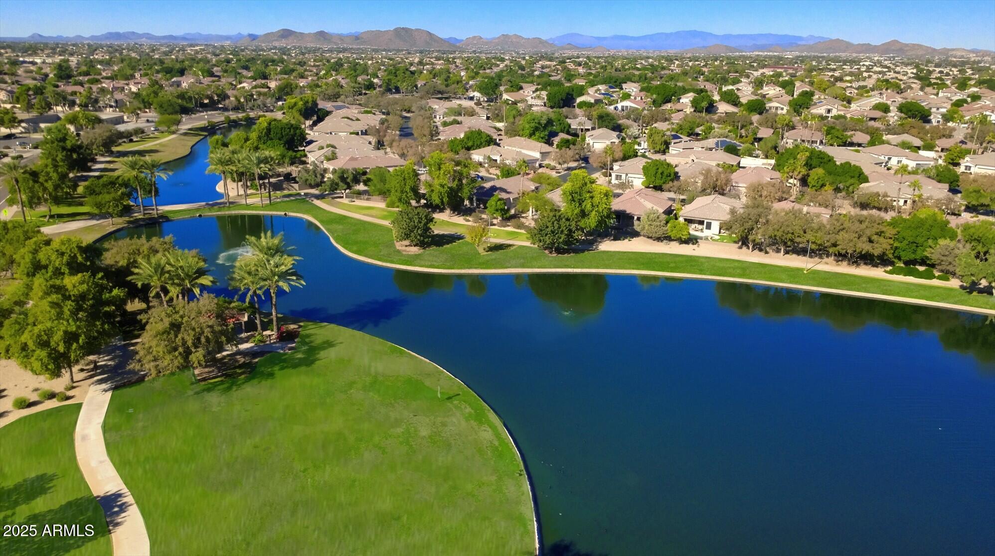 7054 W PONTIAC Drive