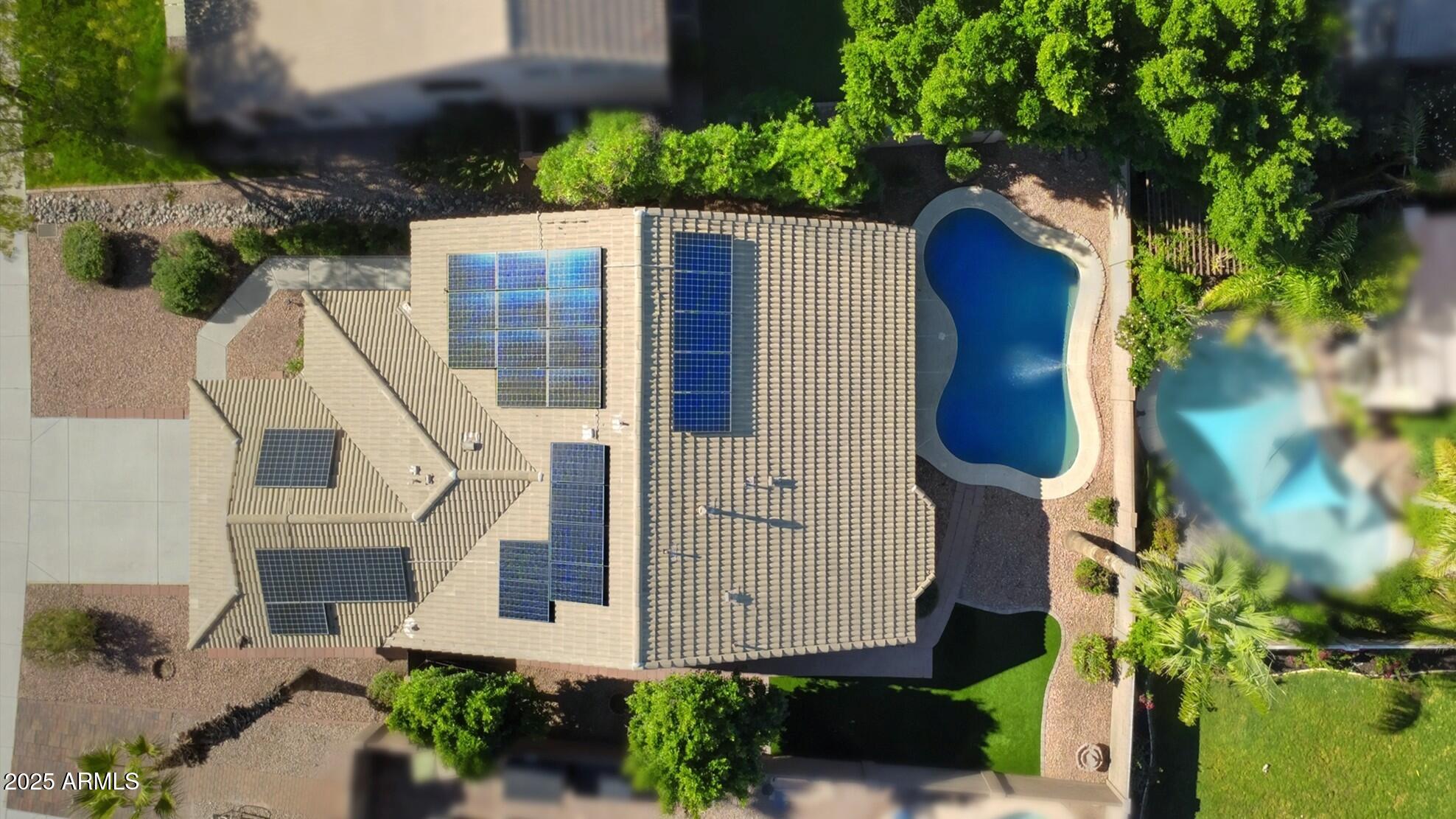 7054 W PONTIAC Drive