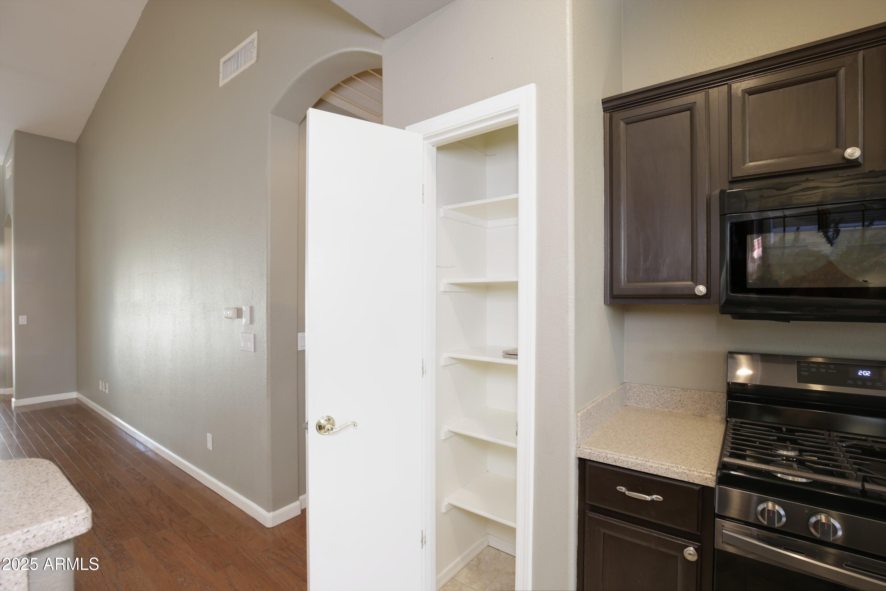 7054 W PONTIAC Drive