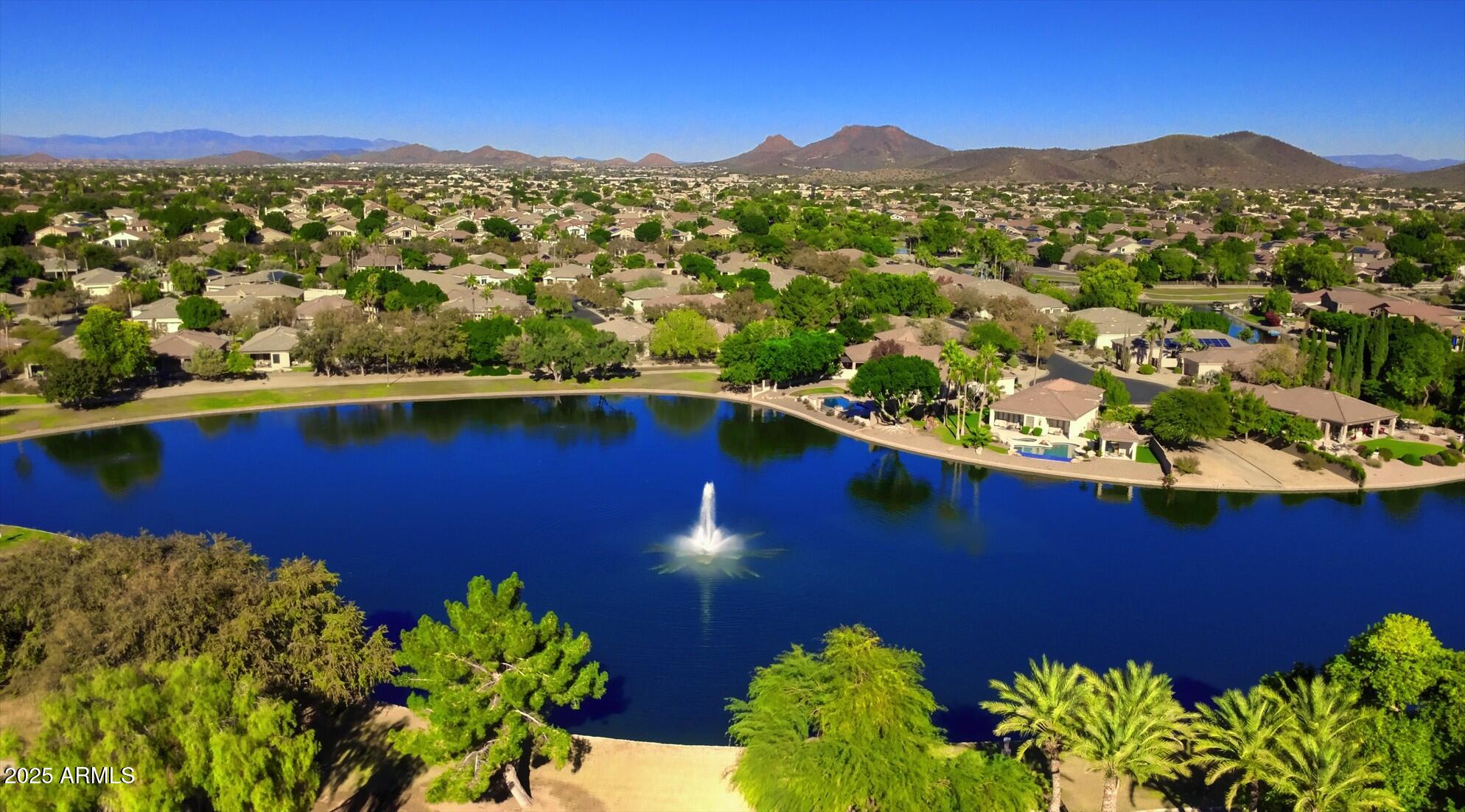 7054 W PONTIAC Drive