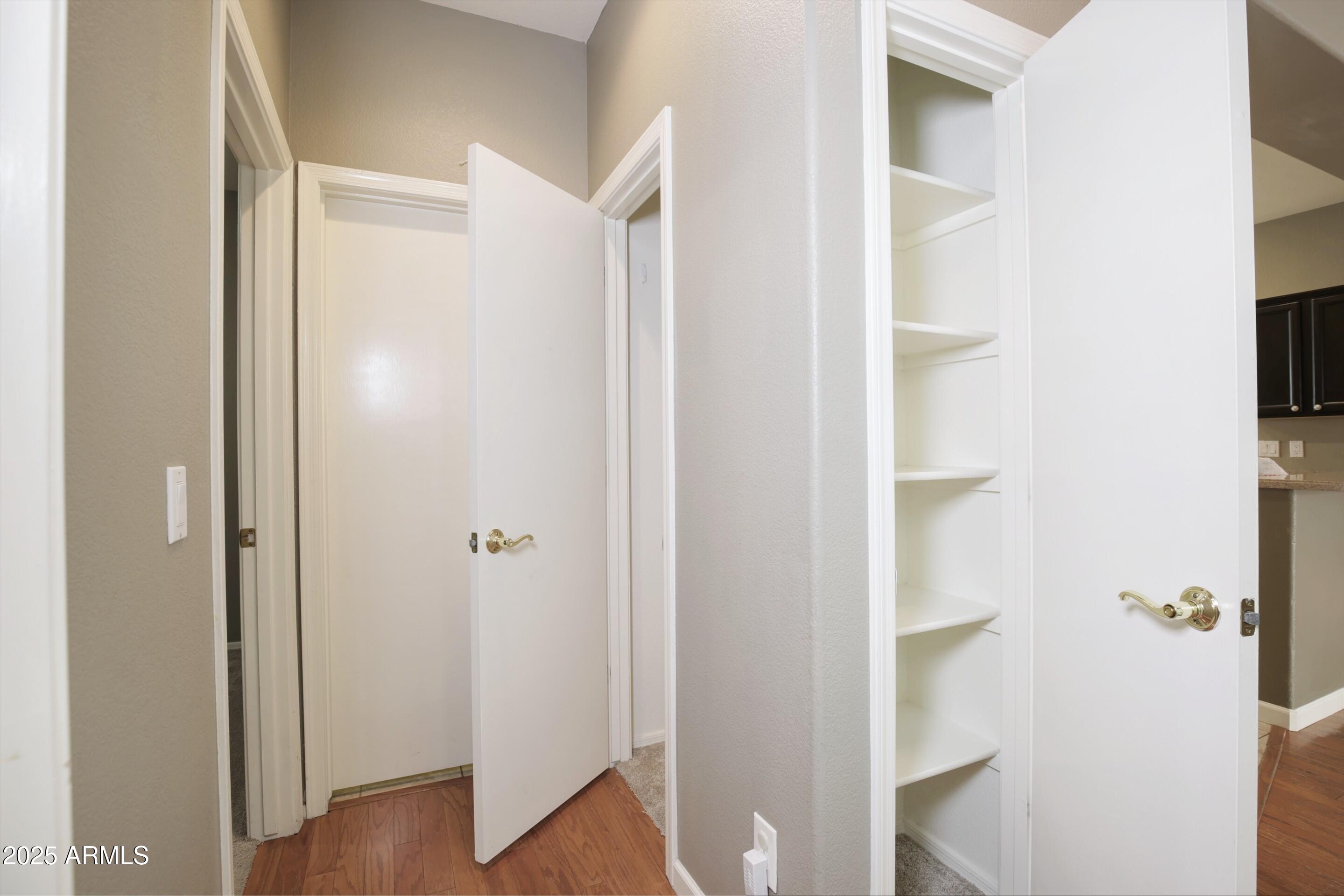 7054 W PONTIAC Drive