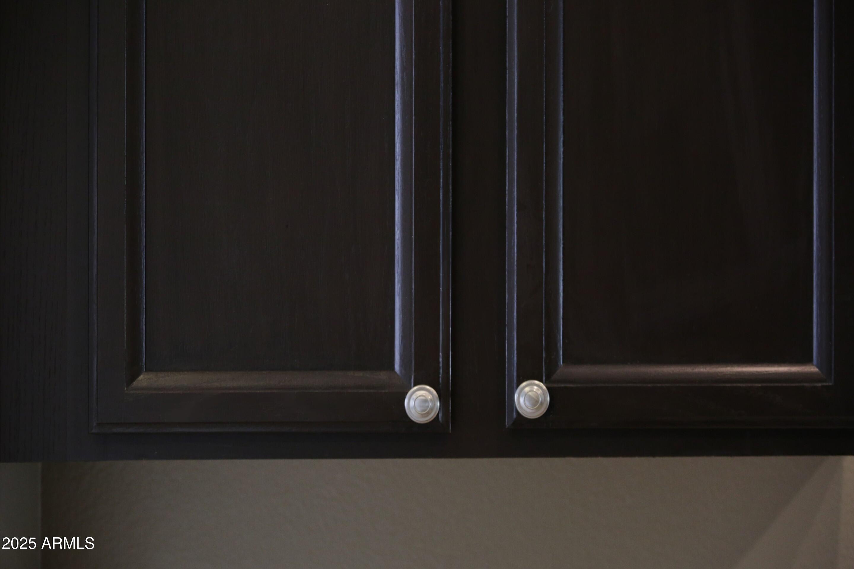 7054 W PONTIAC Drive