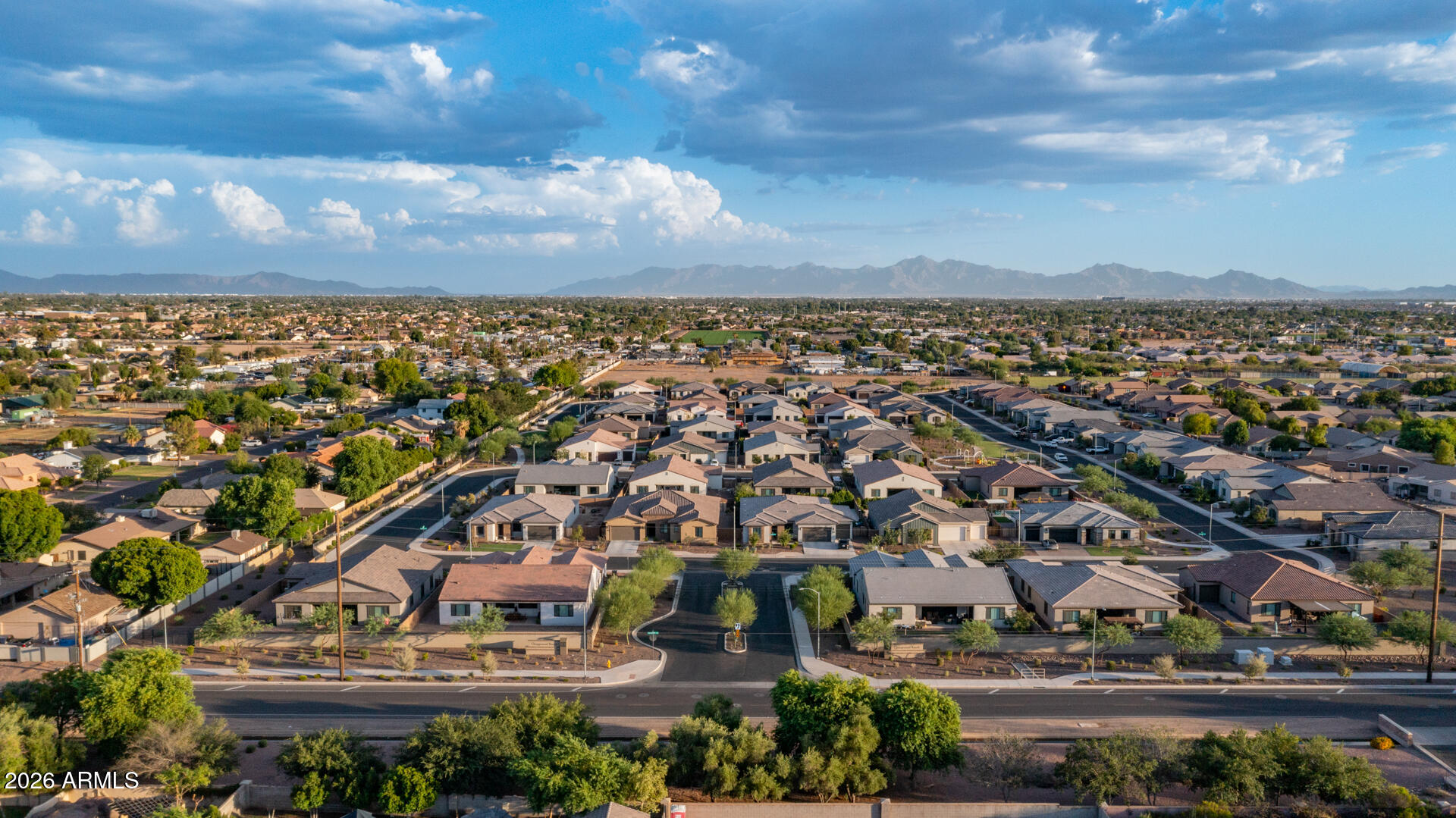 8022 W NORTHVIEW Avenue