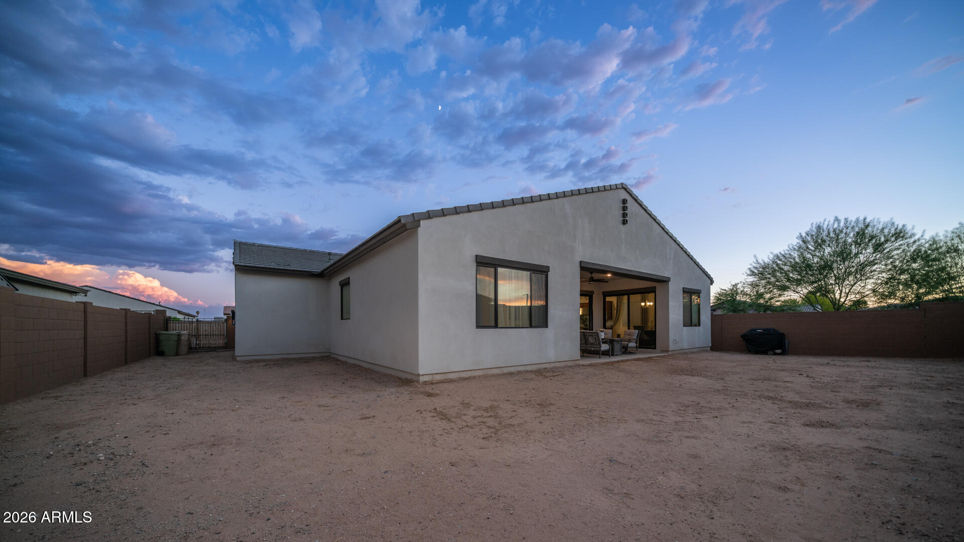 8022 W NORTHVIEW Avenue