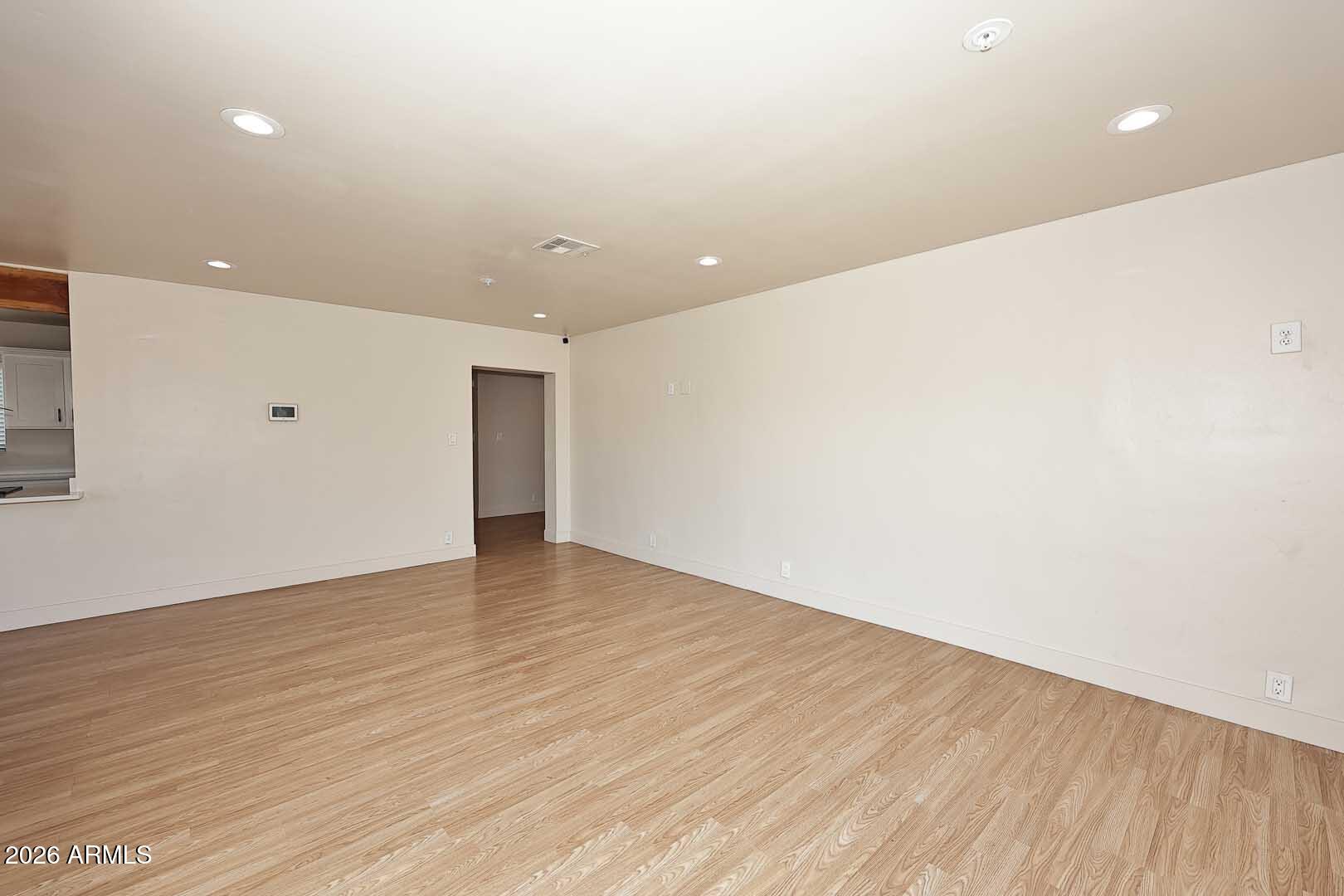 2002 W TURNEY Avenue
