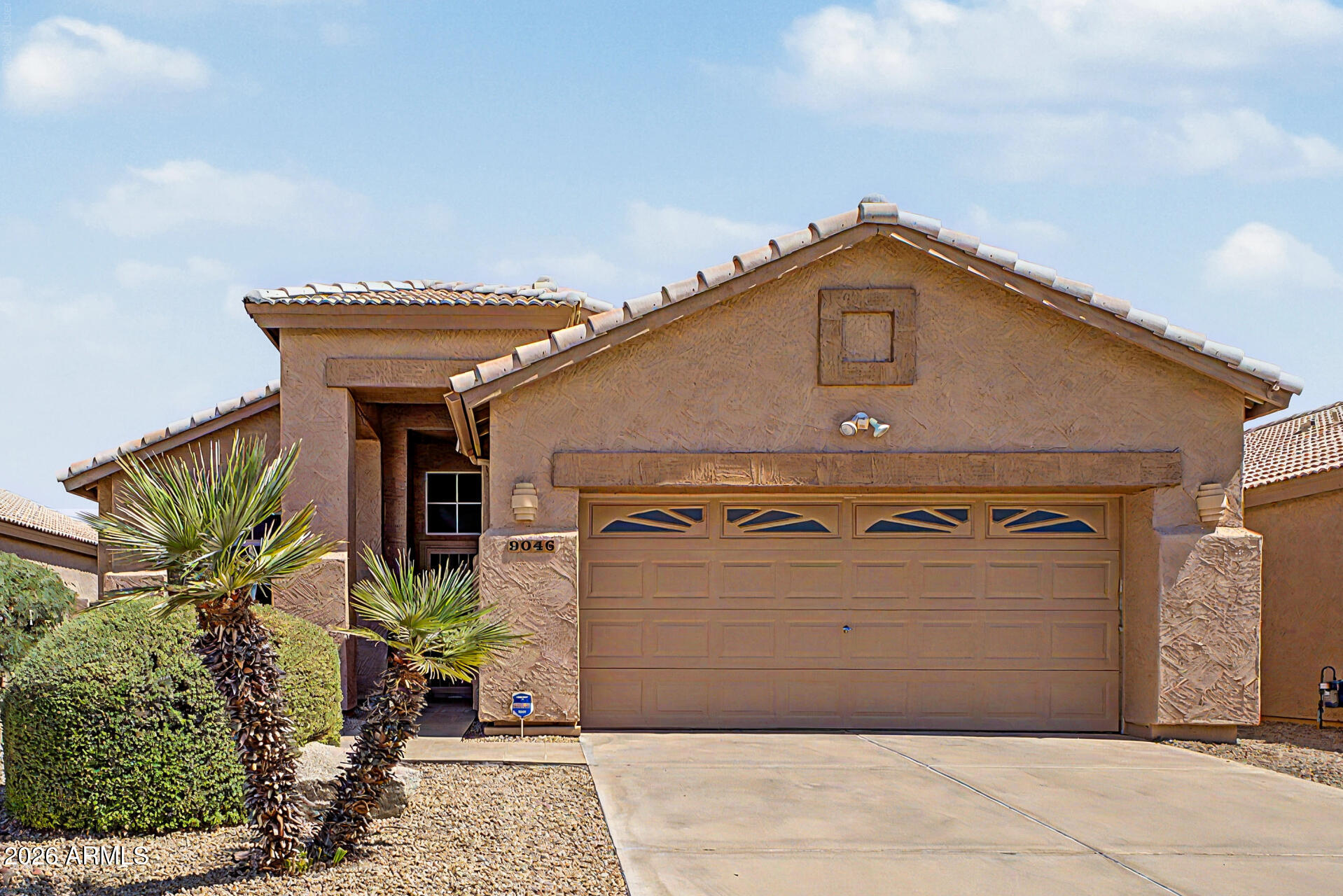 9046 W ESCUDA Drive