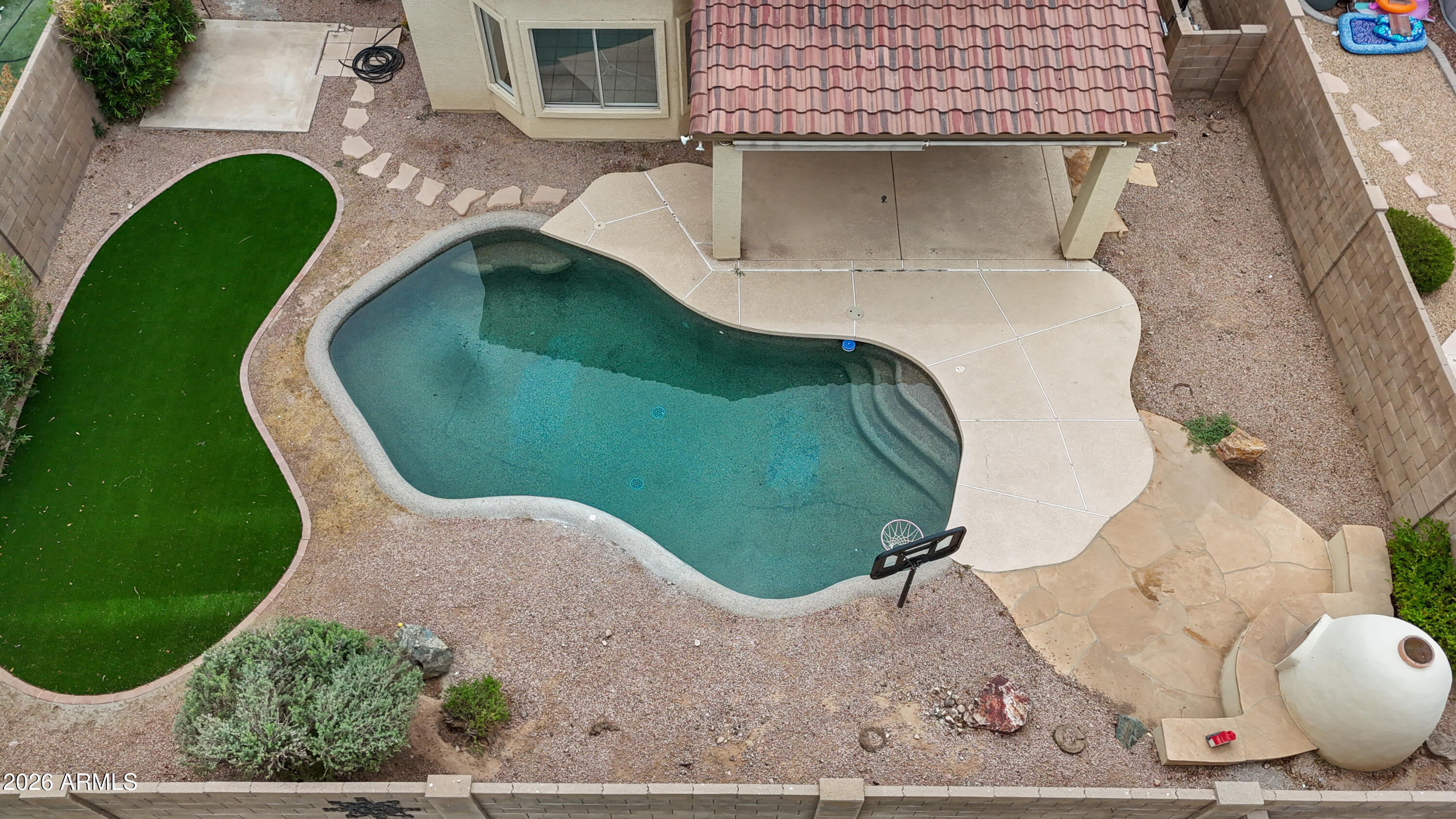 7456 W POTTER Drive