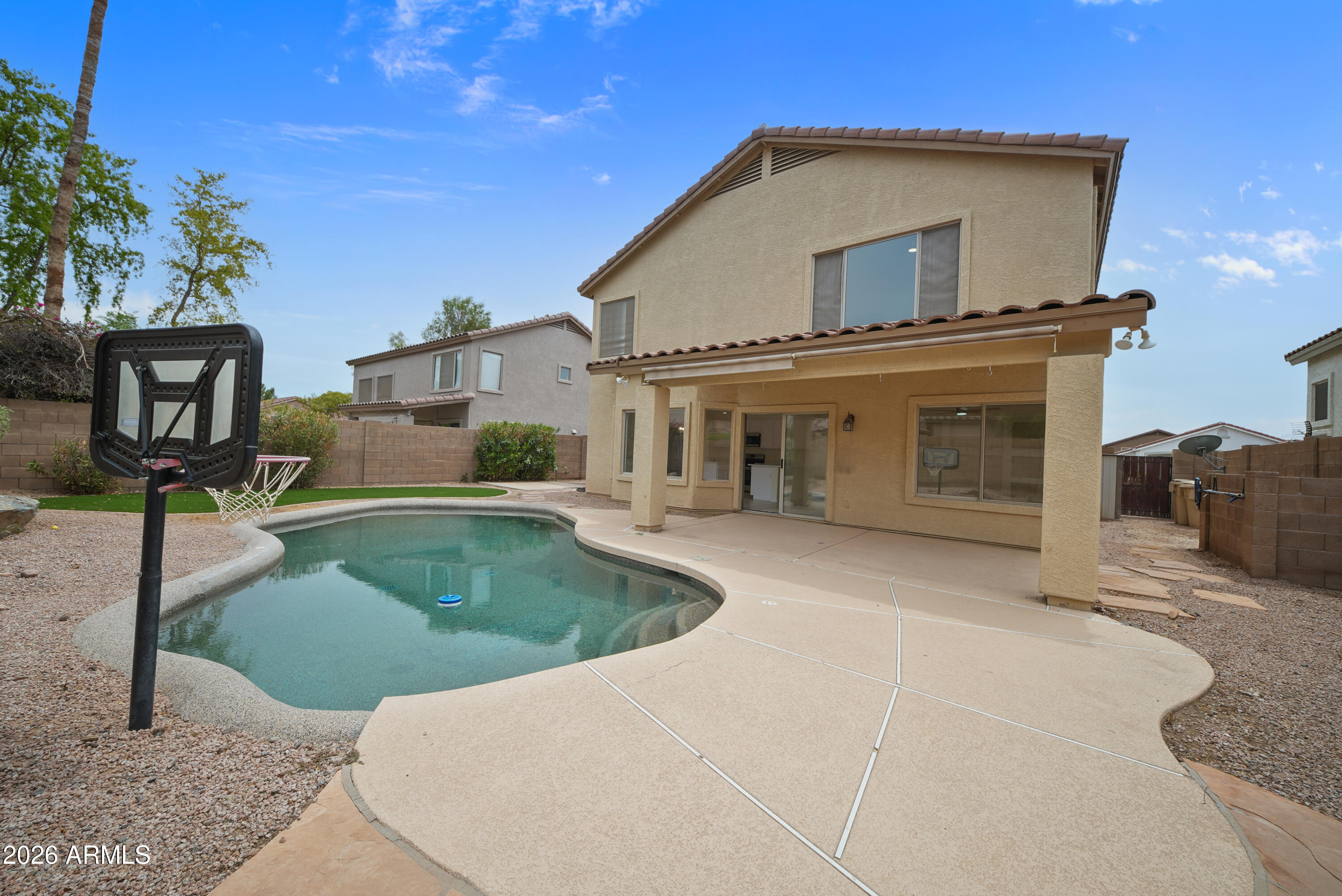7456 W POTTER Drive