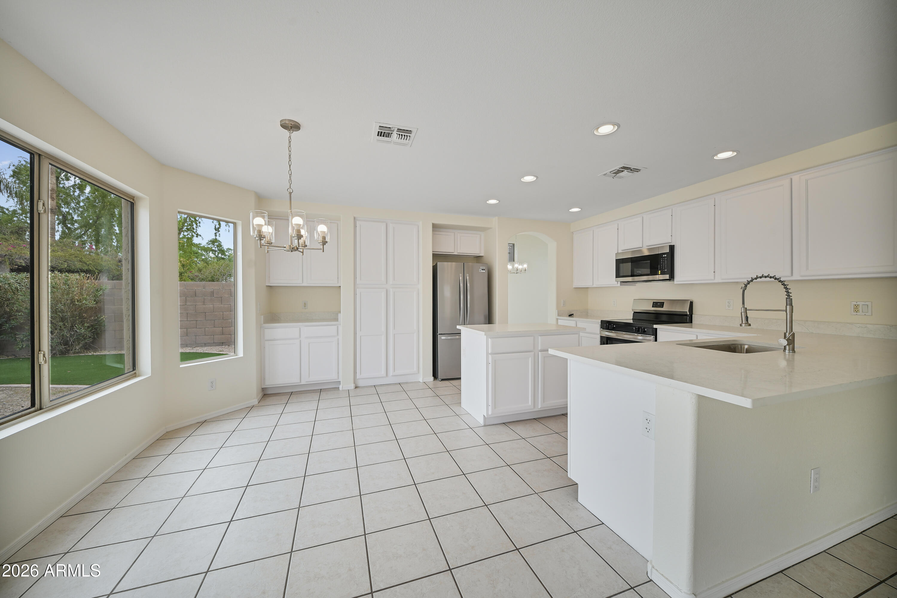 7456 W POTTER Drive