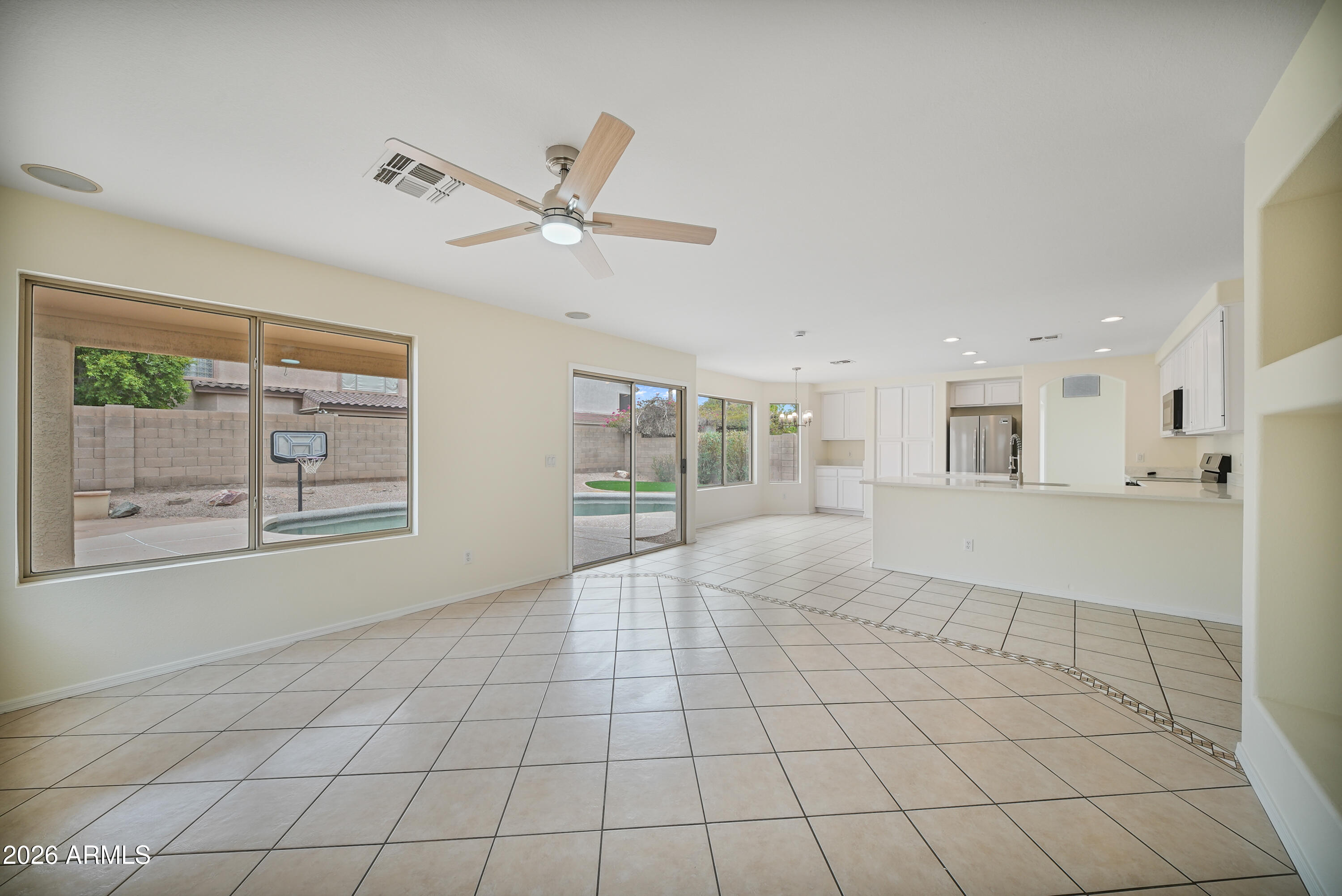 7456 W POTTER Drive