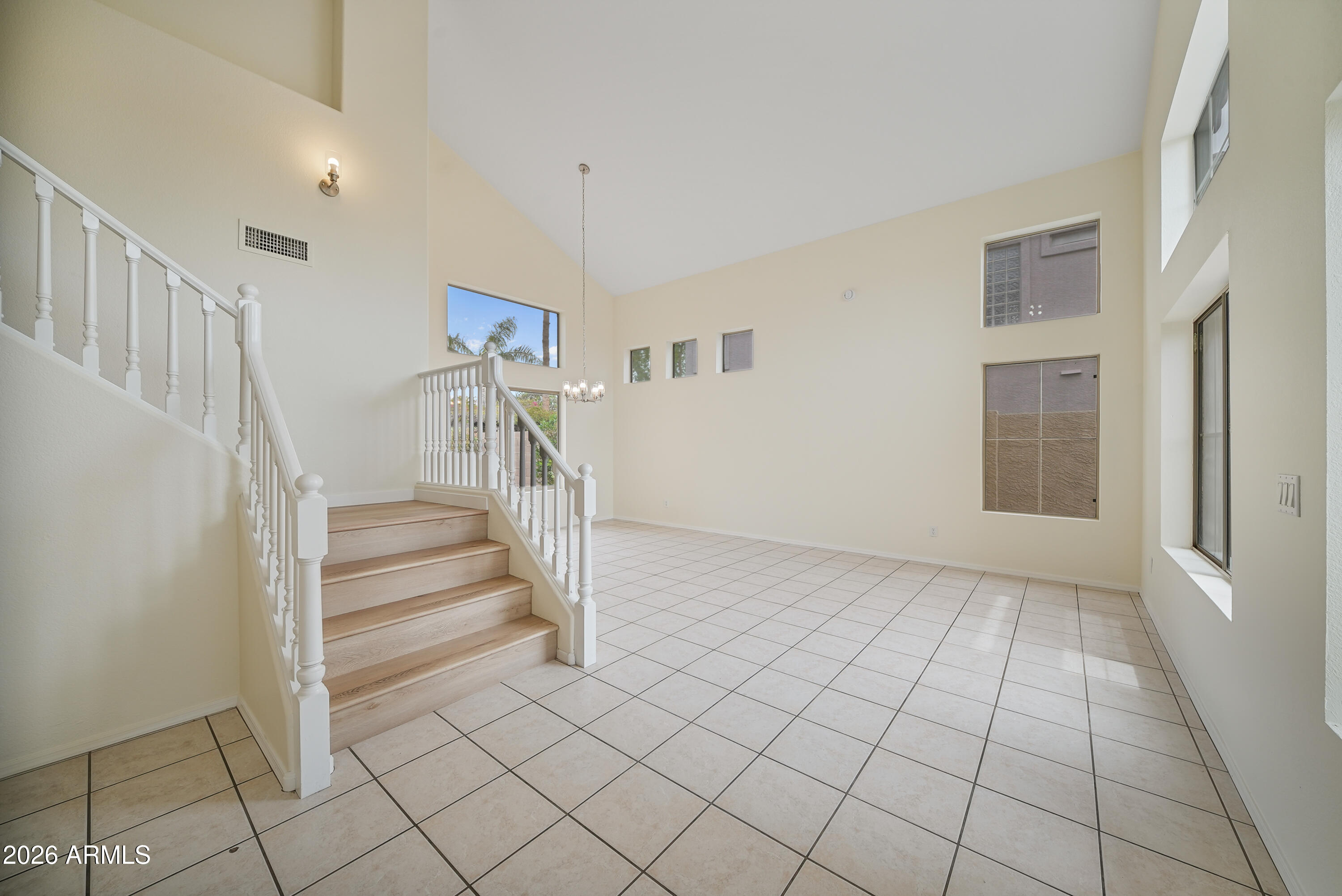 7456 W POTTER Drive