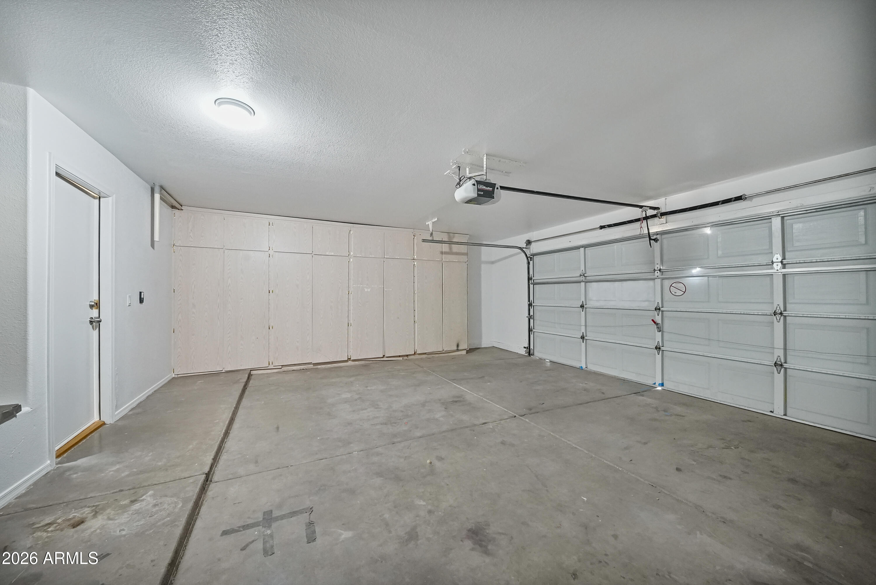 7456 W POTTER Drive