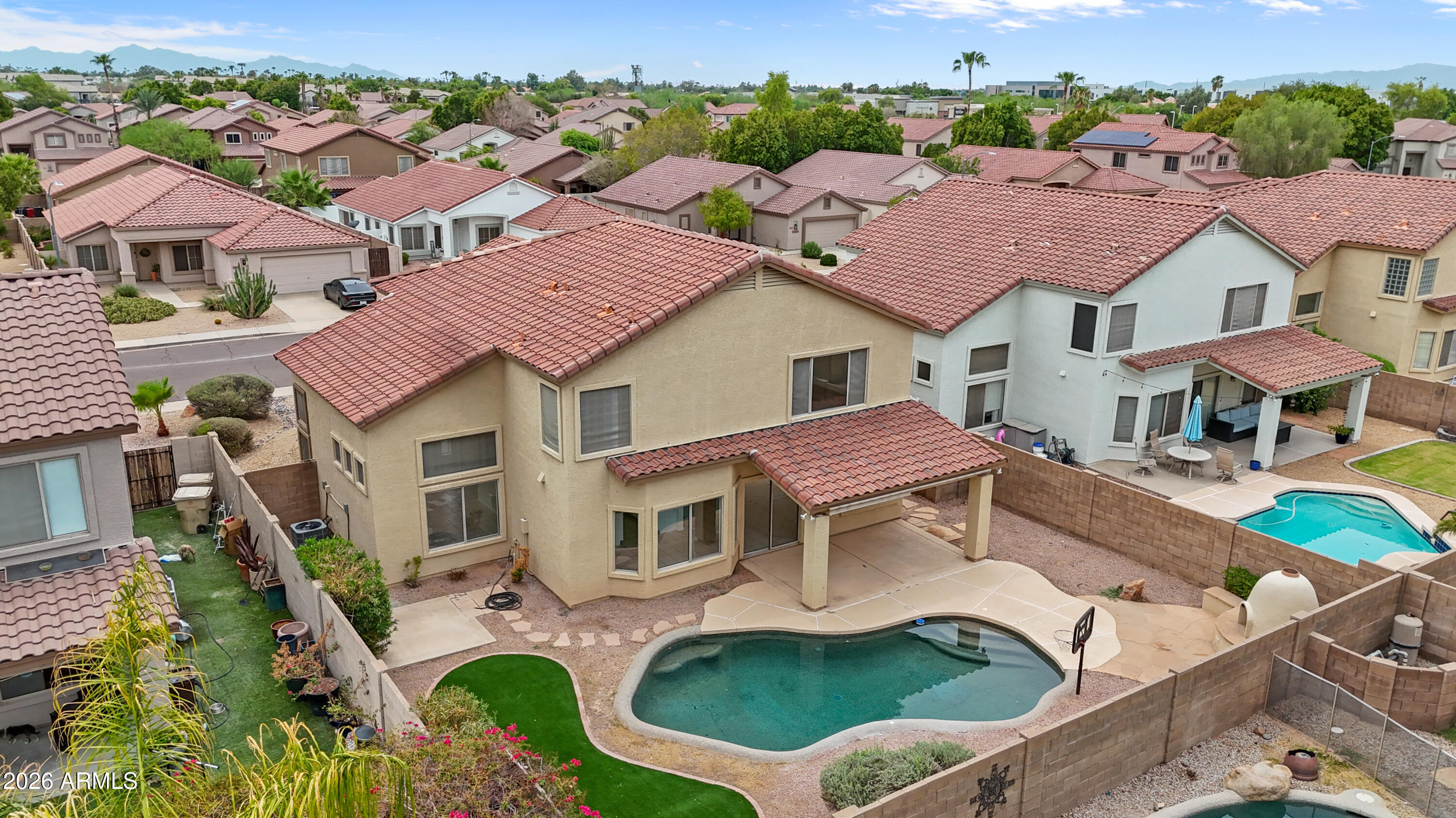 7456 W POTTER Drive
