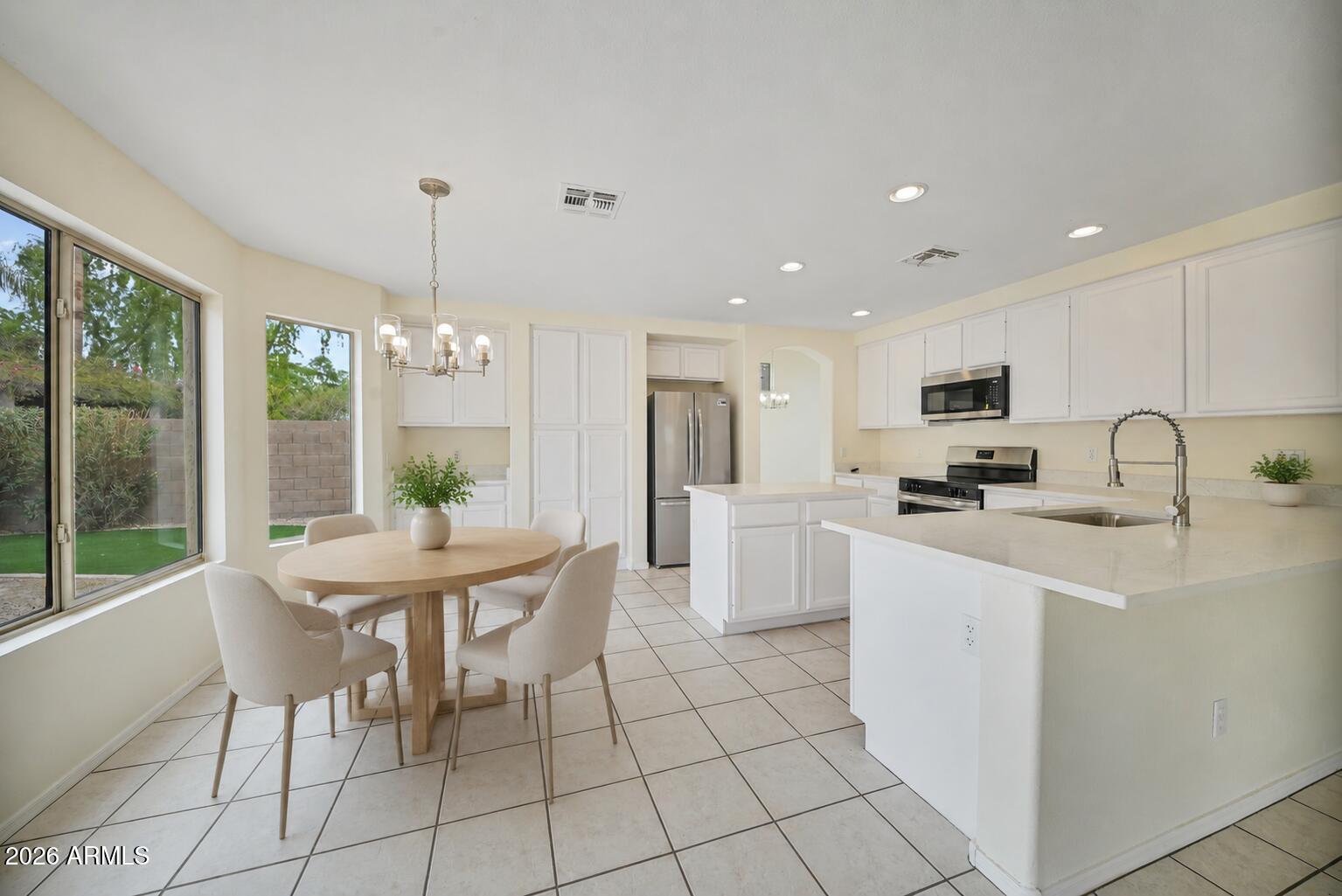 7456 W POTTER Drive