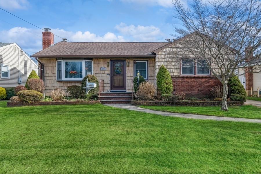 676 Pleasant Avenue