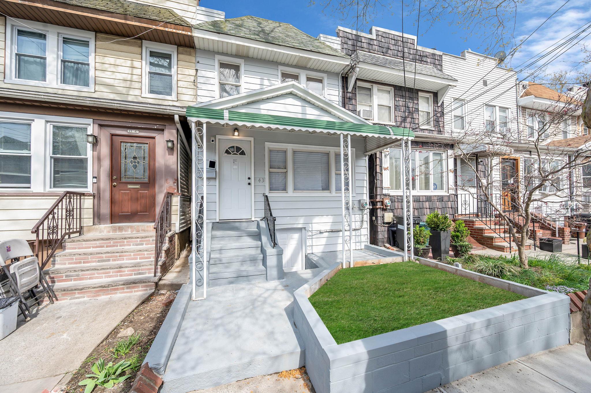 8943 92nd Street