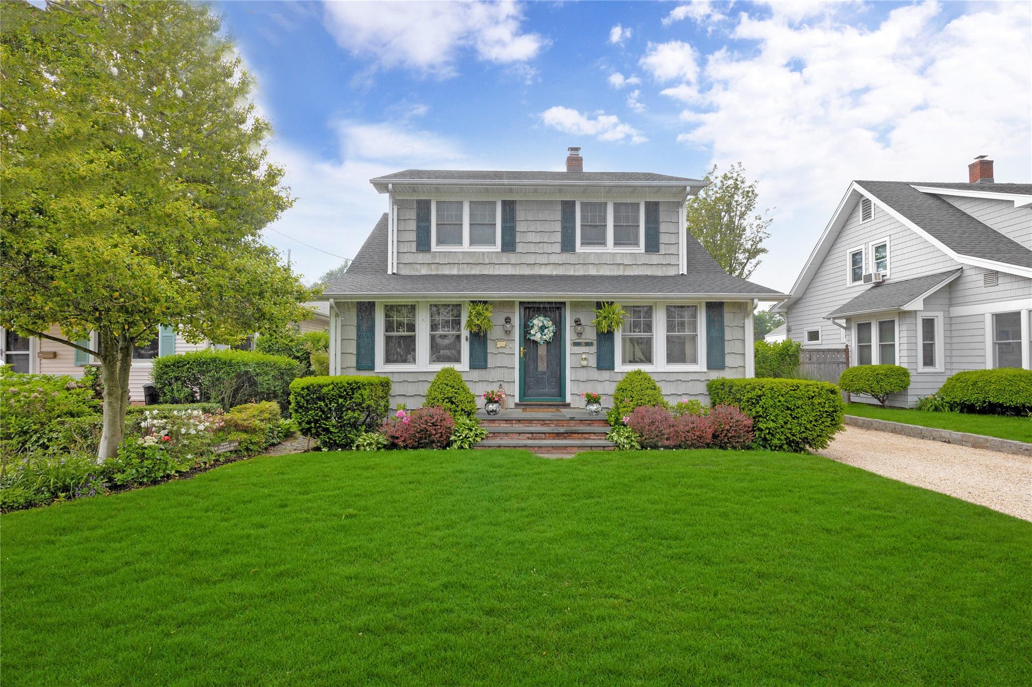 26 Adams Avenue