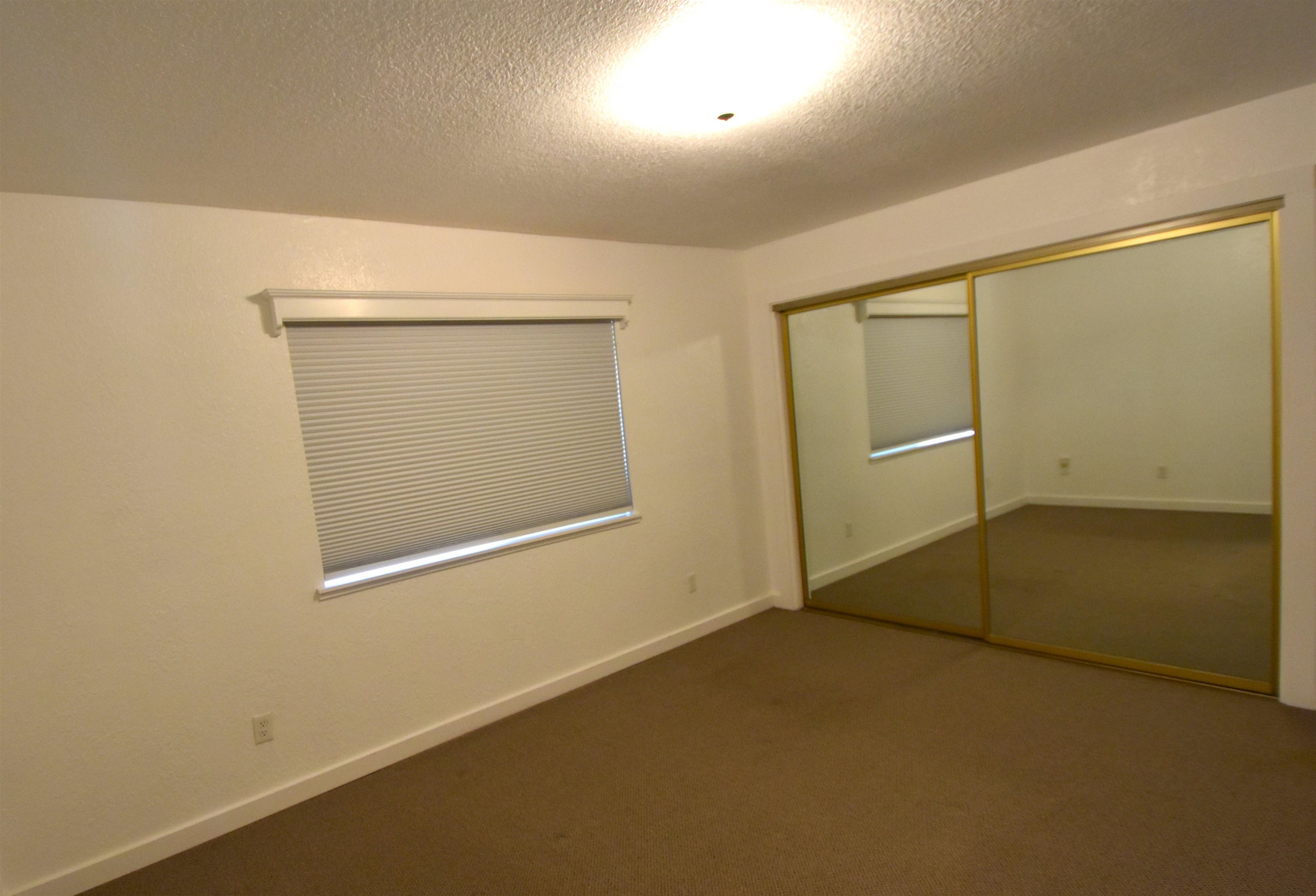 801 Sierra Vista Way #16