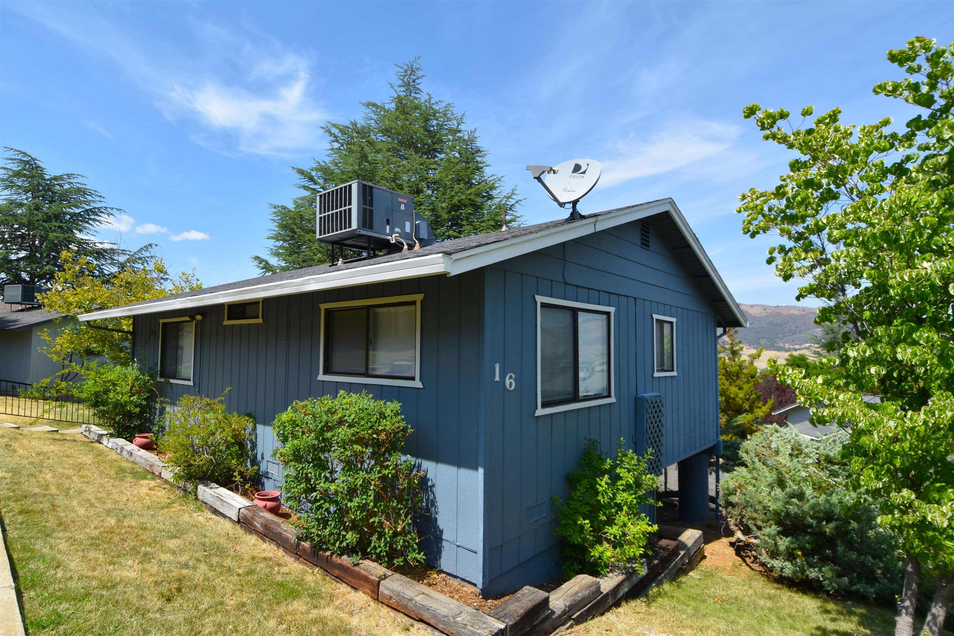 801 Sierra Vista Way #16