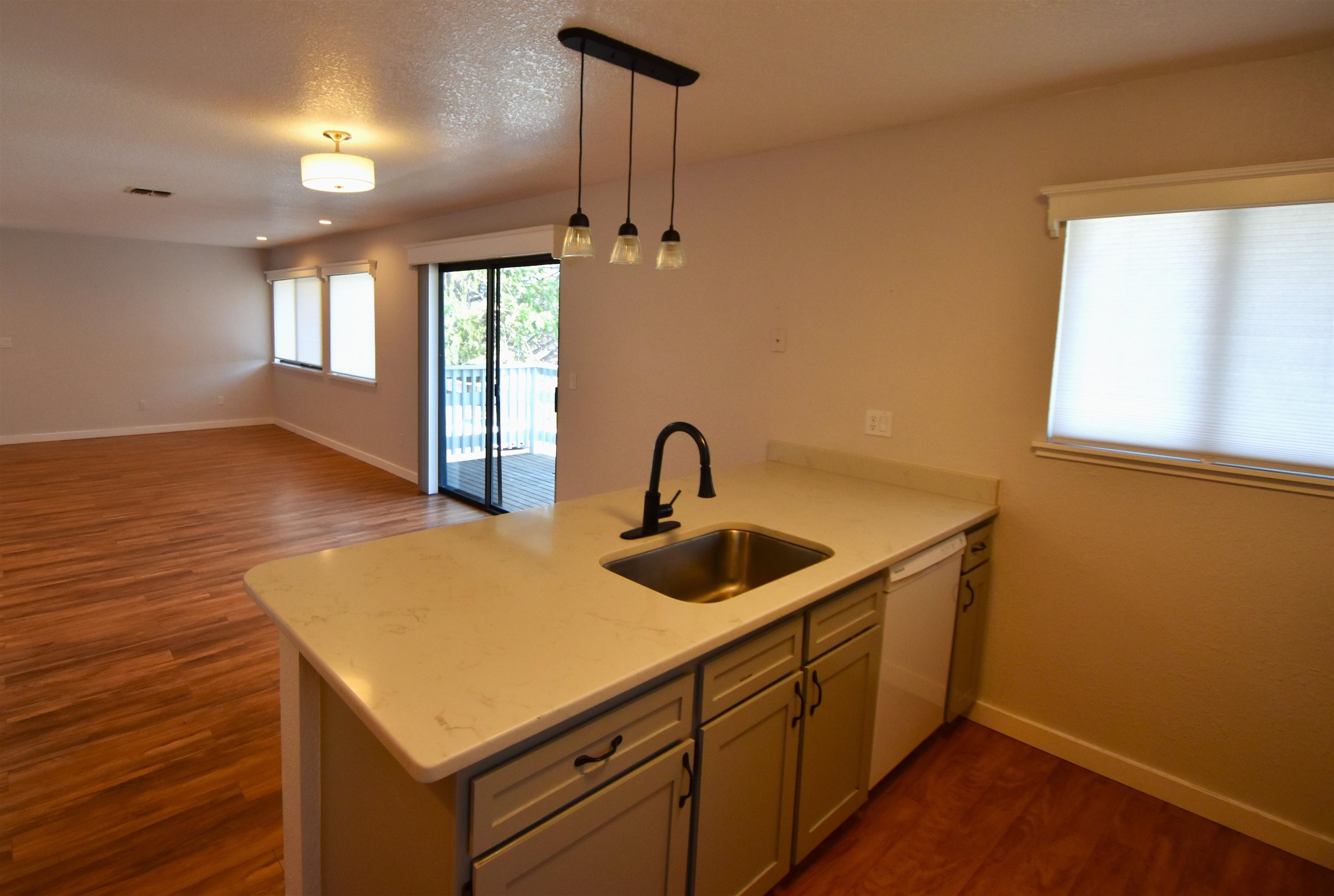 801 Sierra Vista Way #16