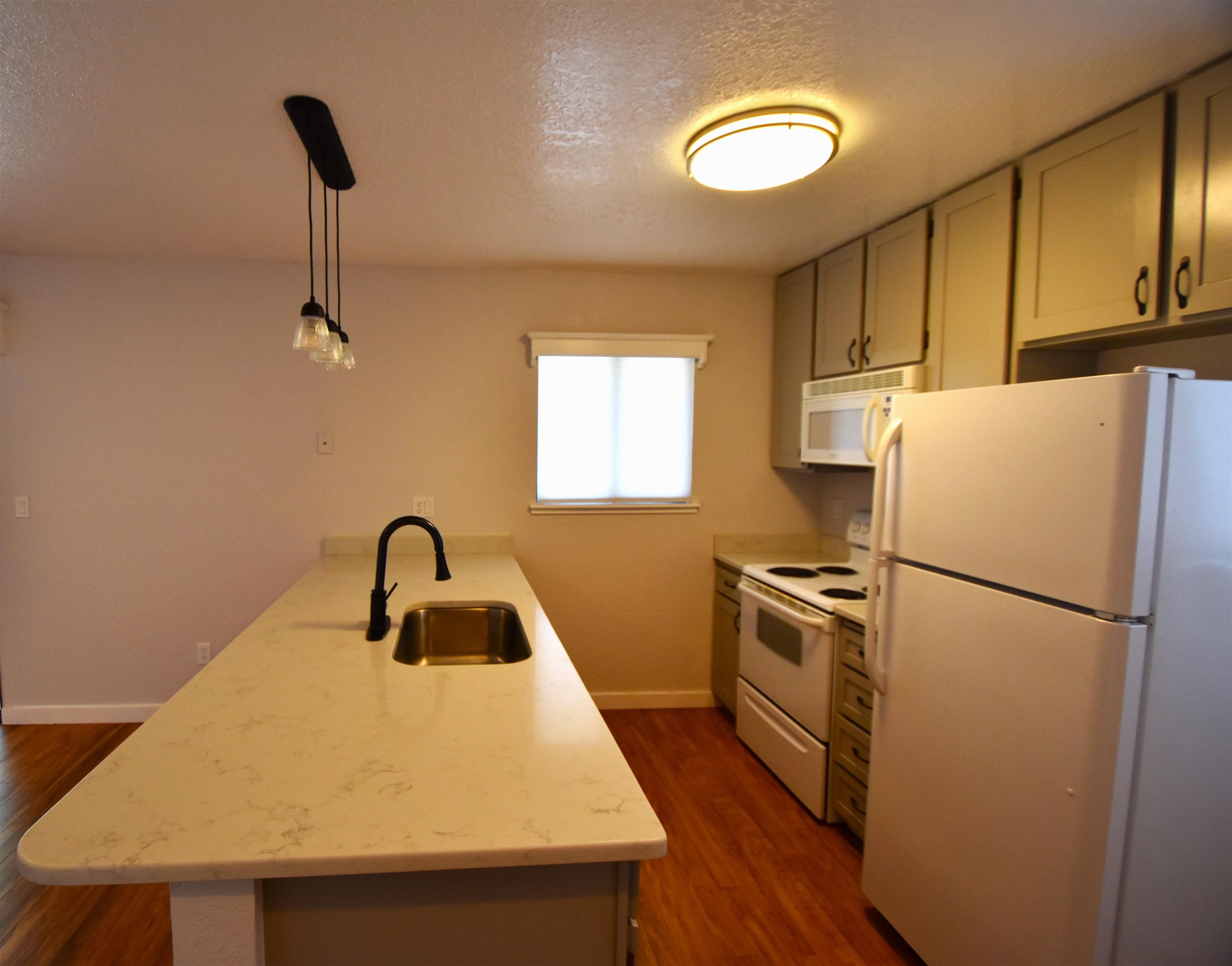 801 Sierra Vista Way #16