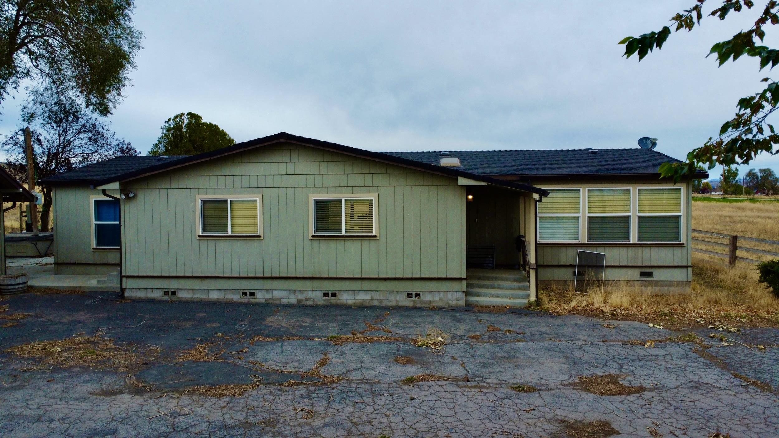 8331 Siskiyou Boulevard