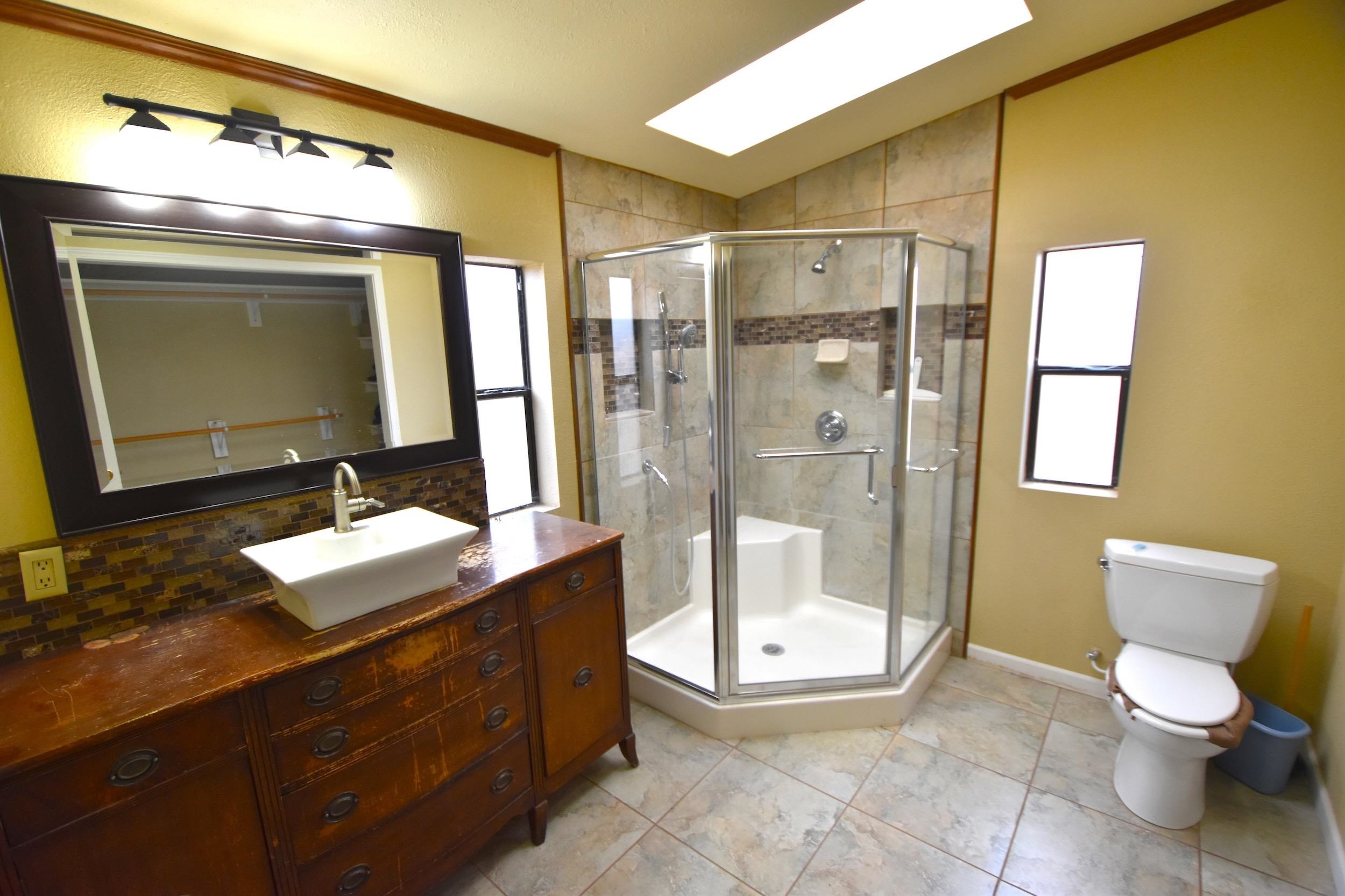 8331 Siskiyou Boulevard