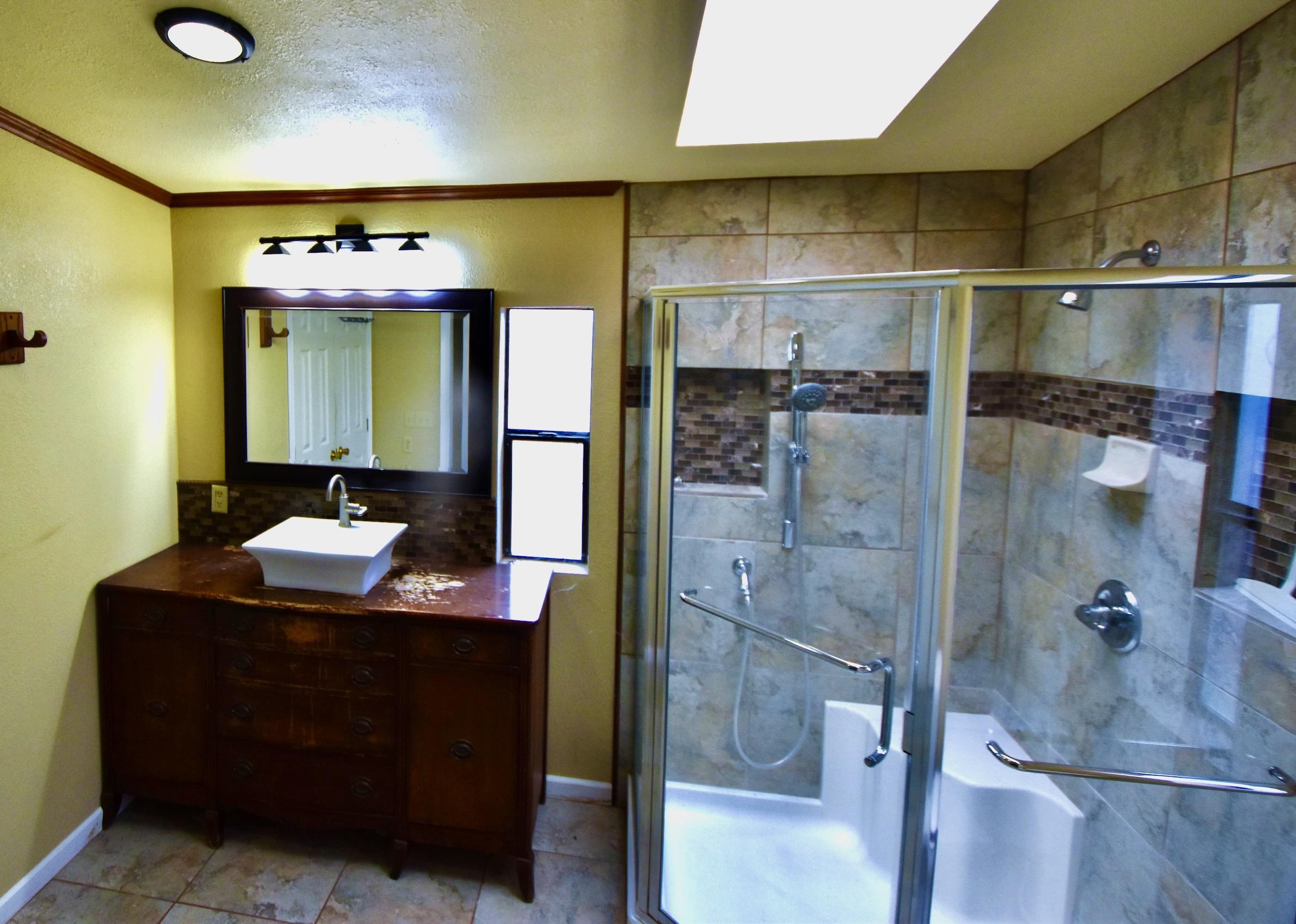 8331 Siskiyou Boulevard