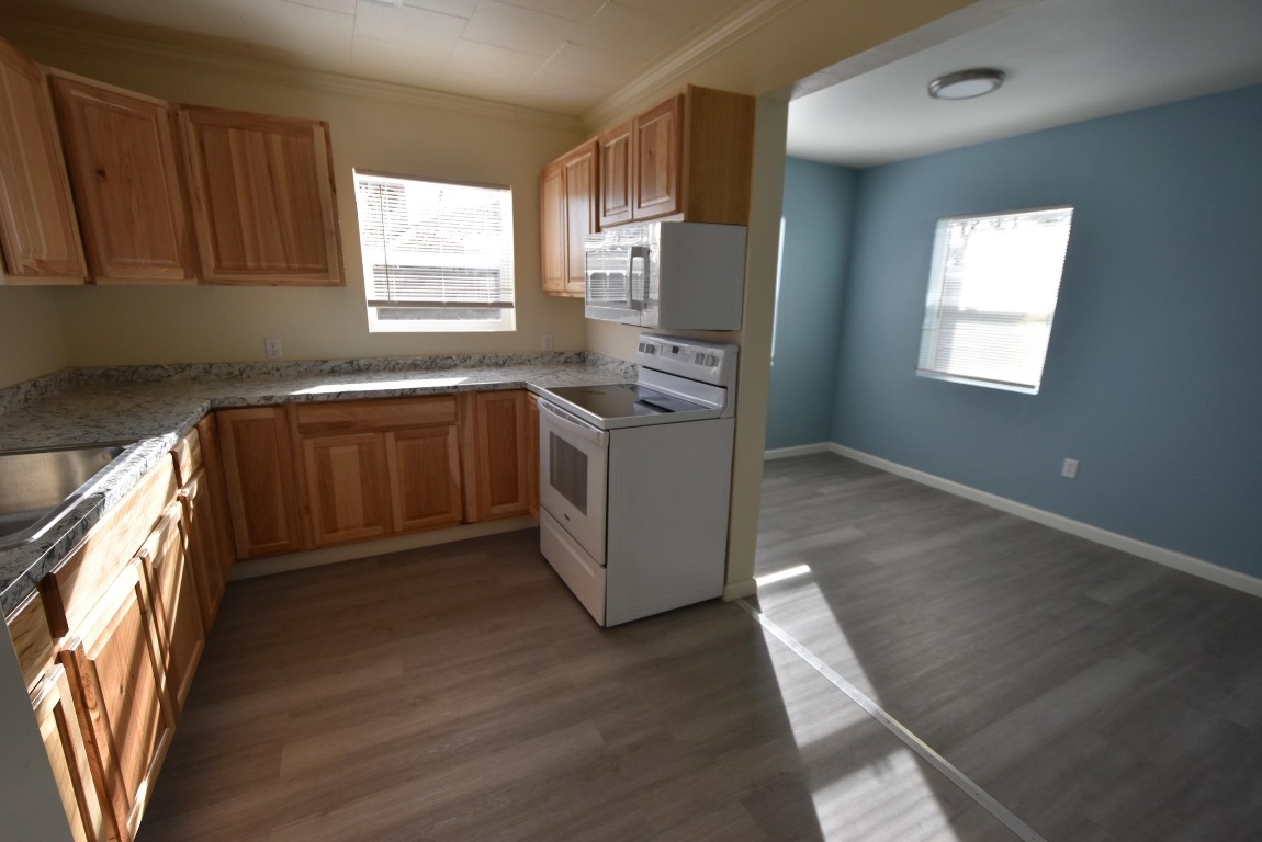 261 N 14th St