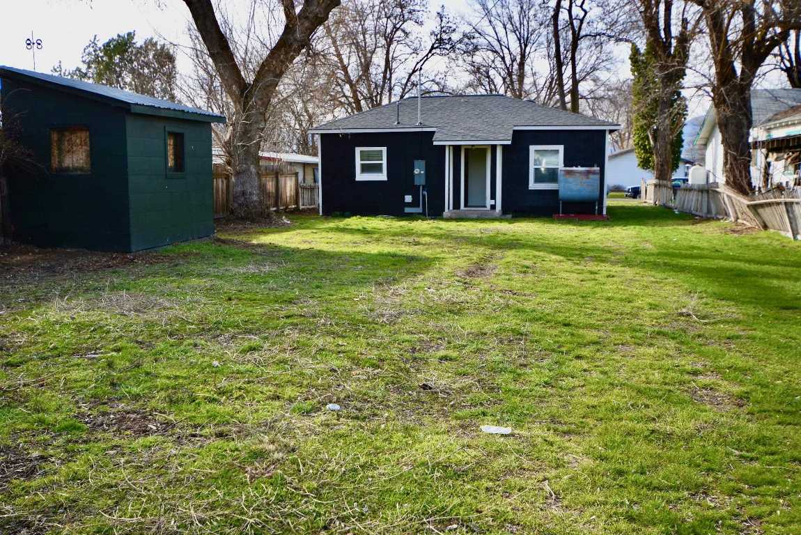 261 N 14th St