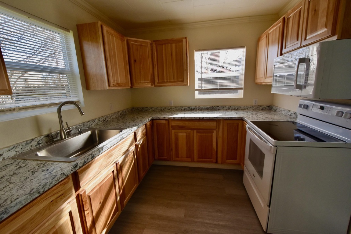 261 N 14th St