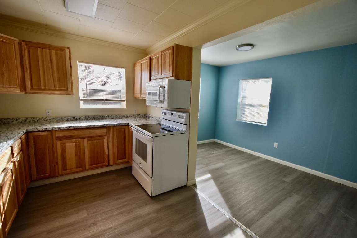 261 N 14th St