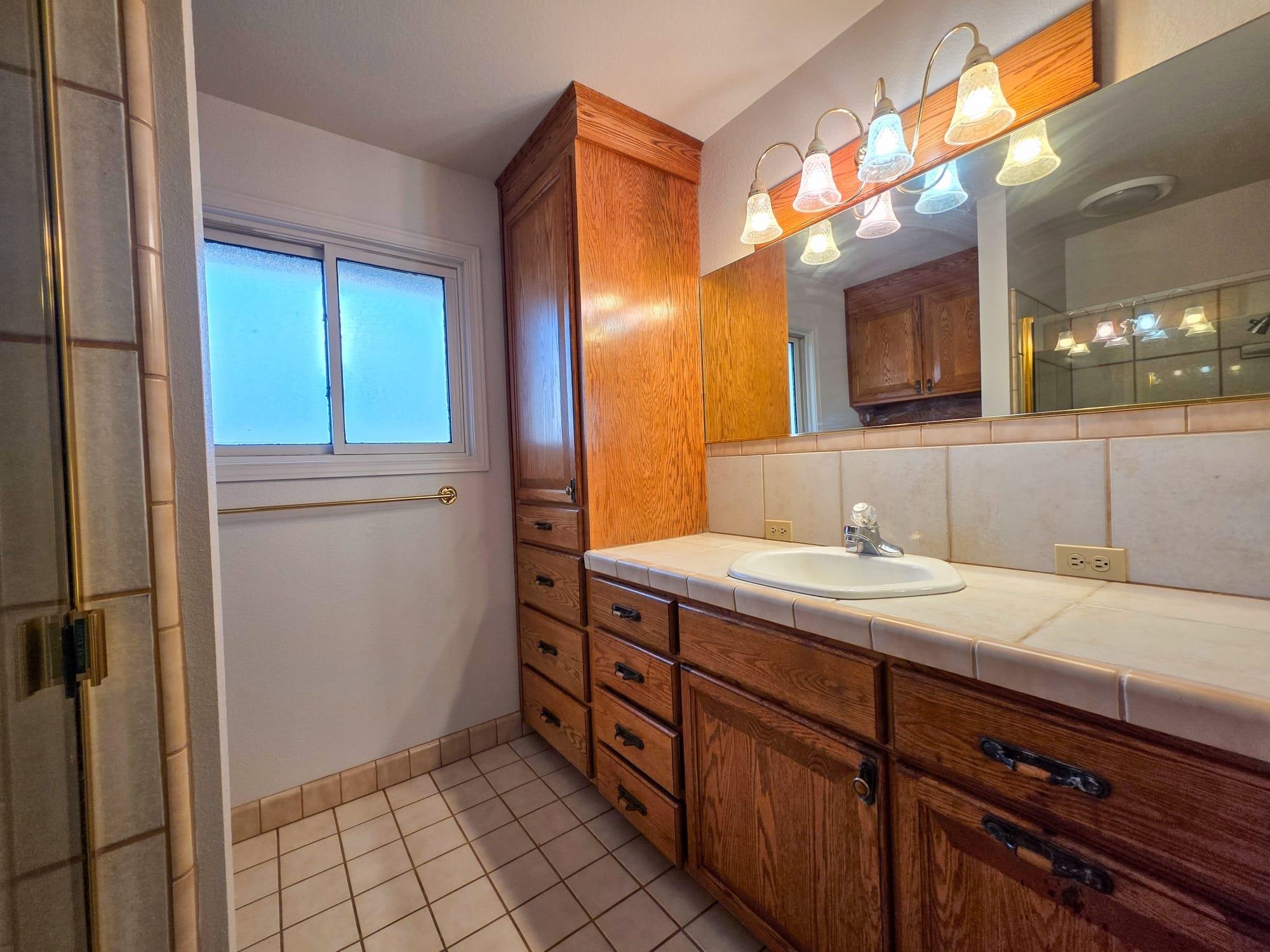 913 Northview Circle