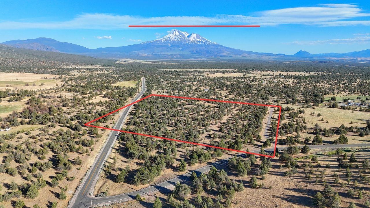 5200 Blackberry Lane